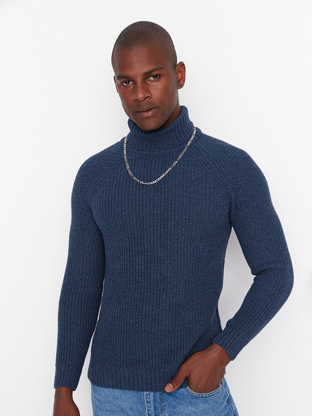 

Trendyol Men Navy Blue Turtle Neck Ribbed Pullover