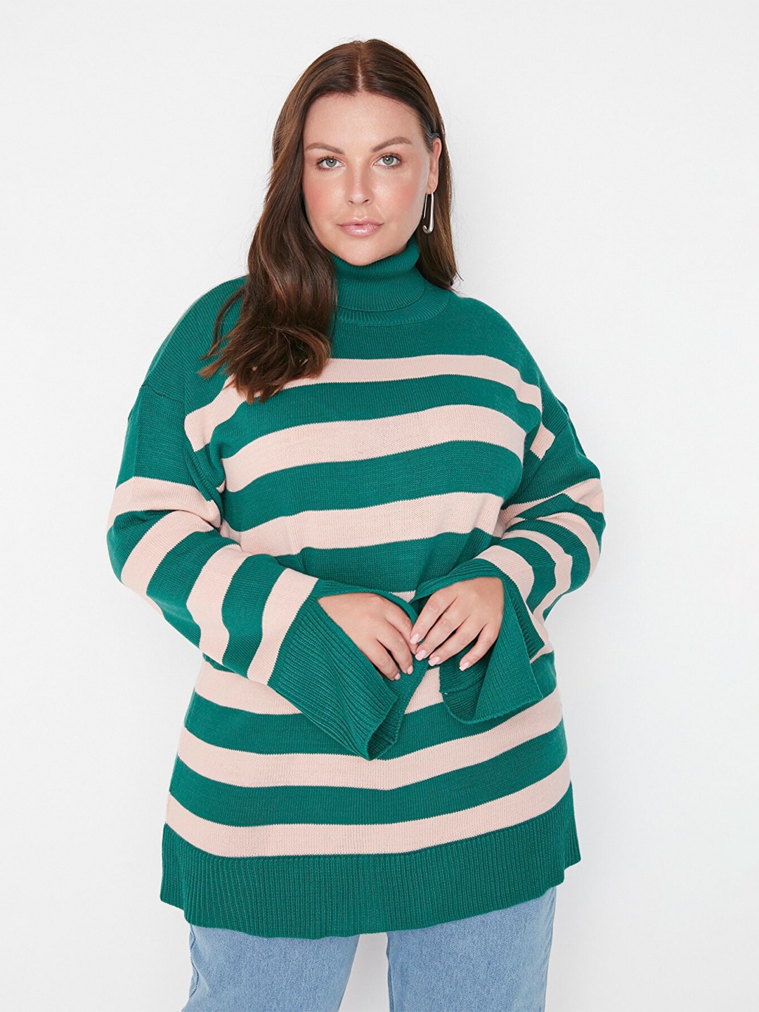 

Trendyol Women Green & Beige Striped Acrylic Pullover
