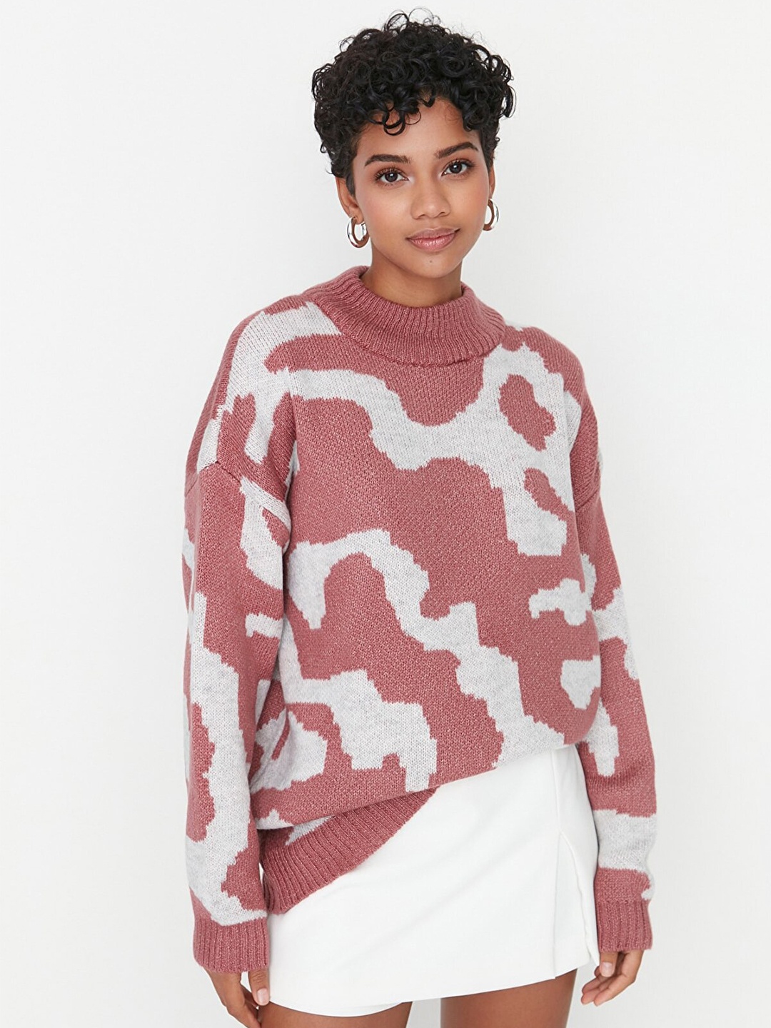 

Trendyol Women Rose & White Printed Pullover Sweater