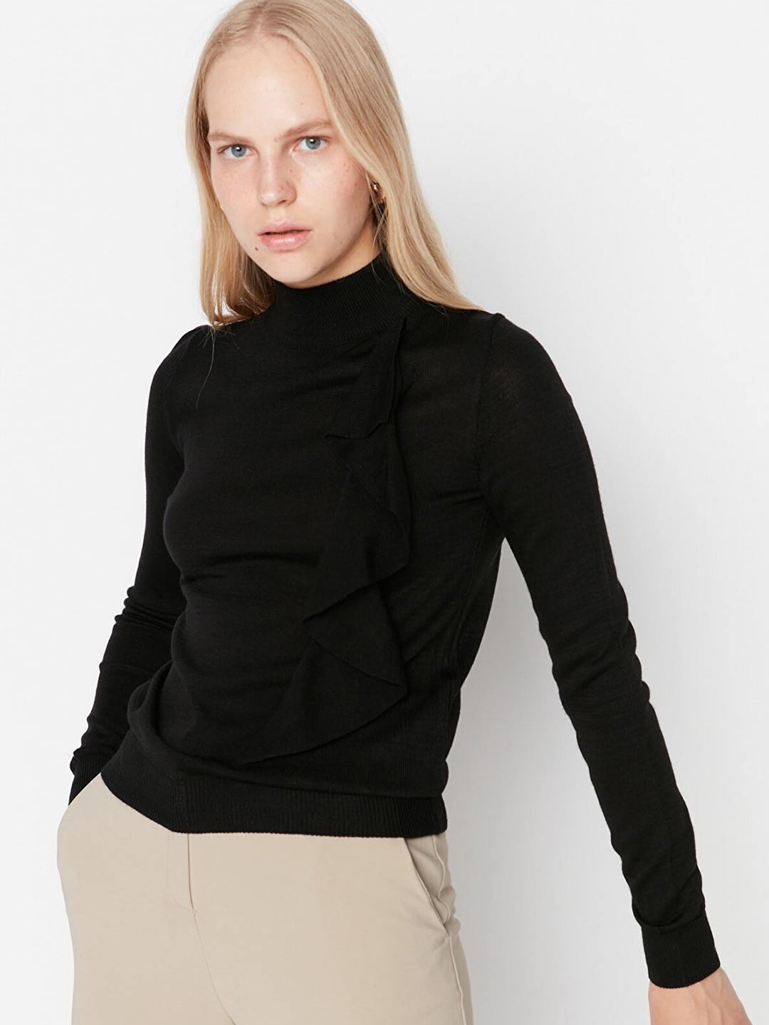 

Trendyol Women Black Turtle Neck Acrylic Pullover