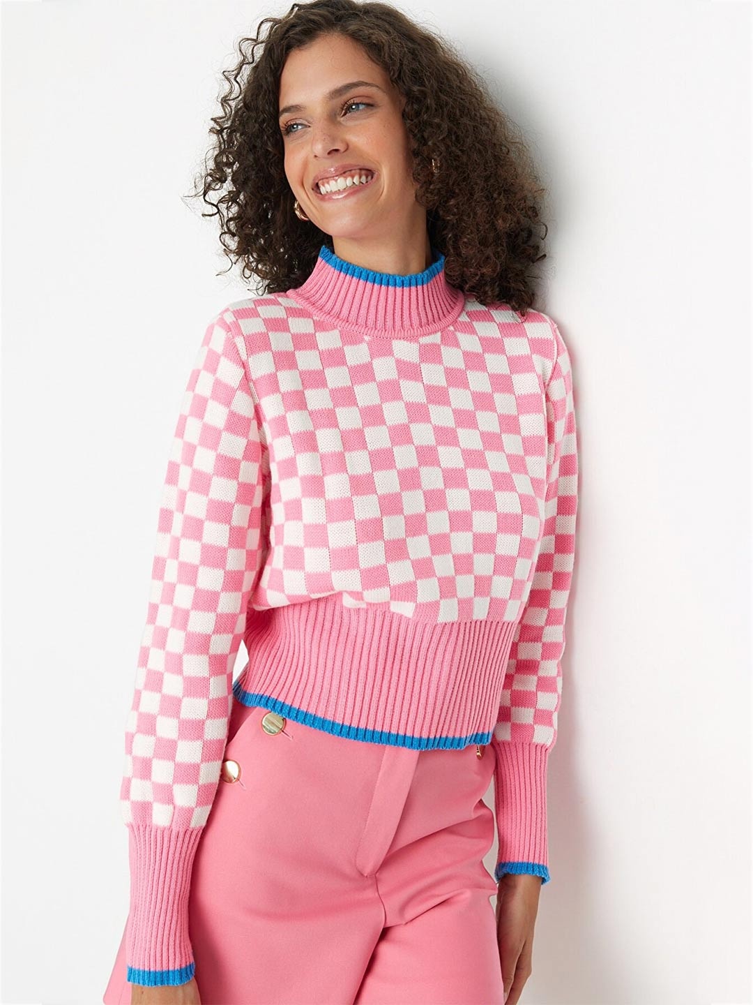 

Trendyol Women Pink & White Checked Acrylic Pullover