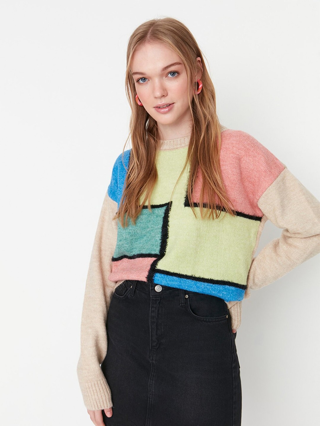 

Trendyol Women Yellow & Green Colourblocked Pullover