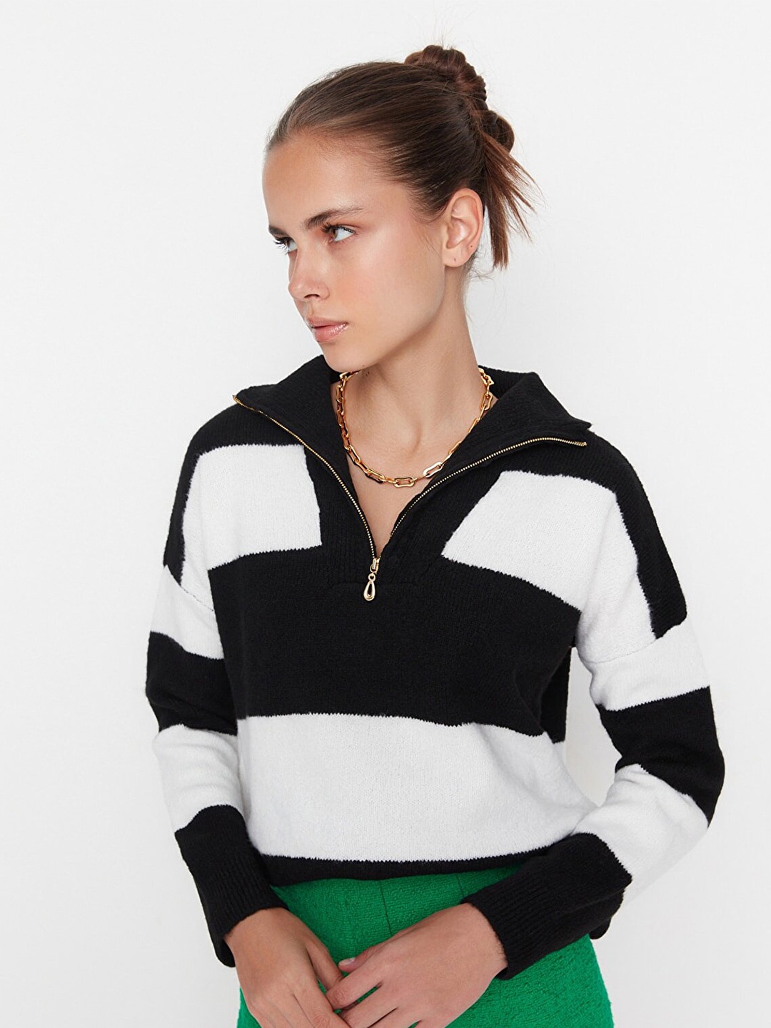 

Trendyol Women Black & White Striped Pullover