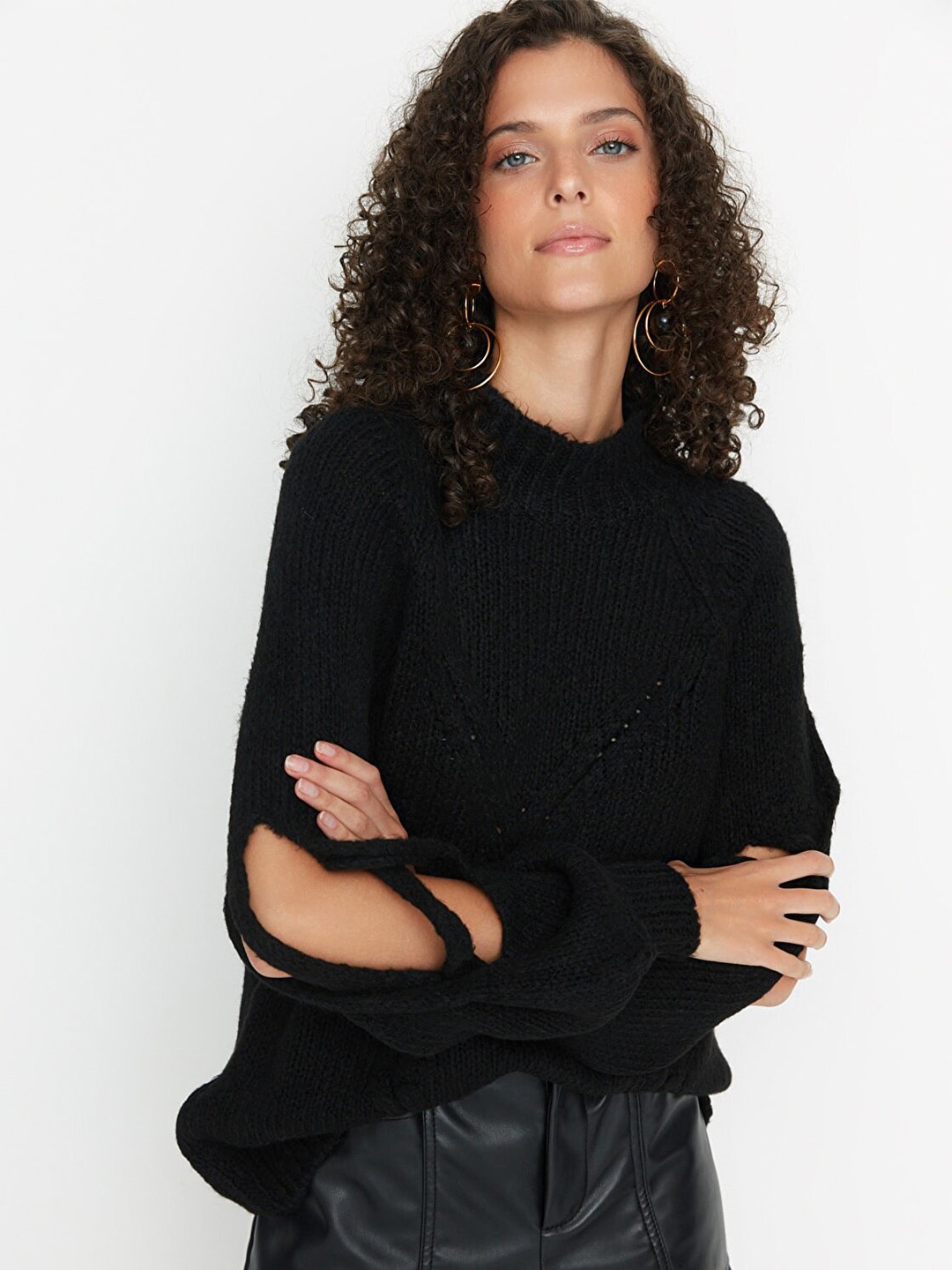 

Trendyol Women Black Cut-Out Sleeves Cable Knit Pullover