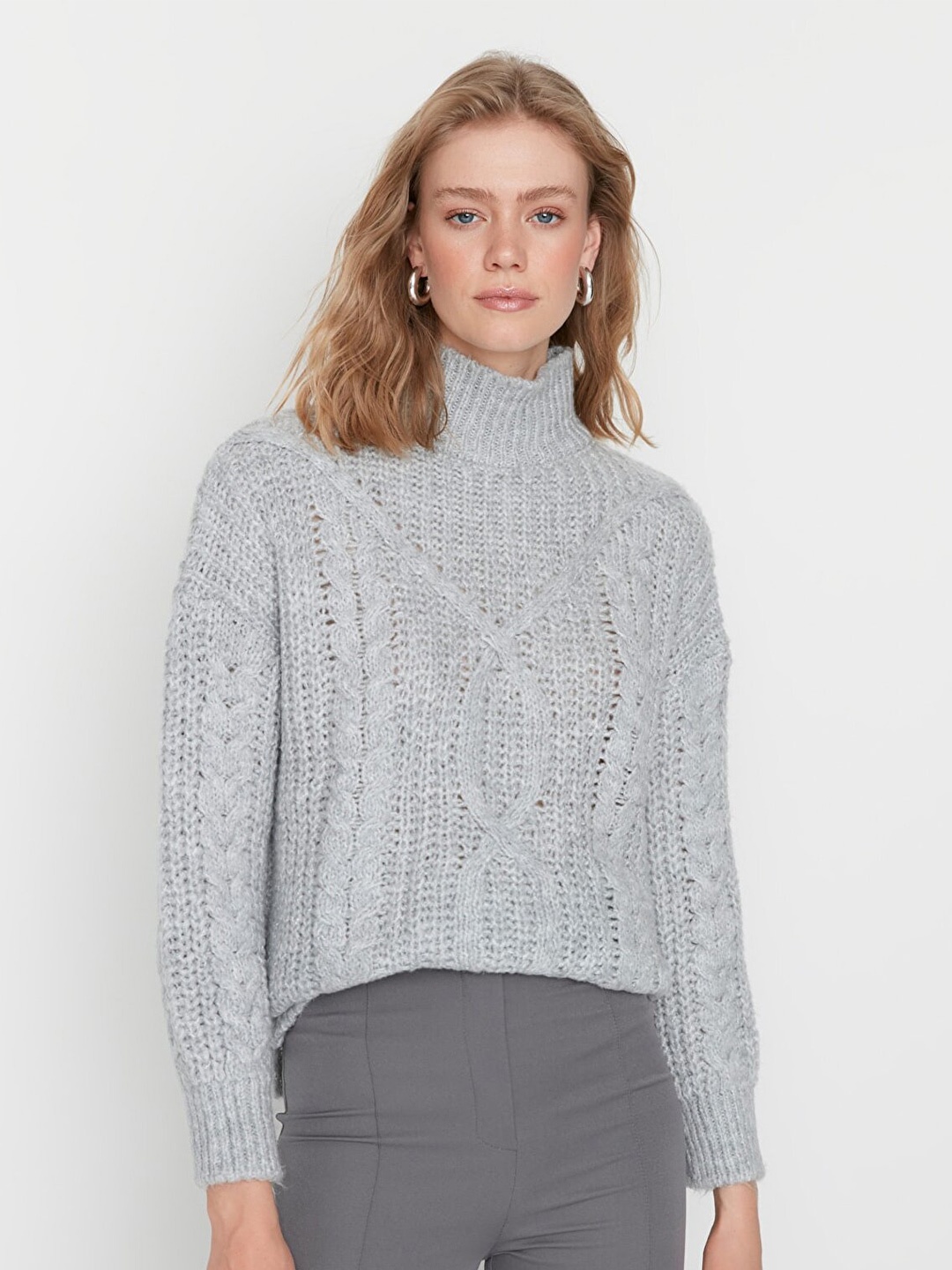 

Trendyol Women Grey Cable Knit Pullover