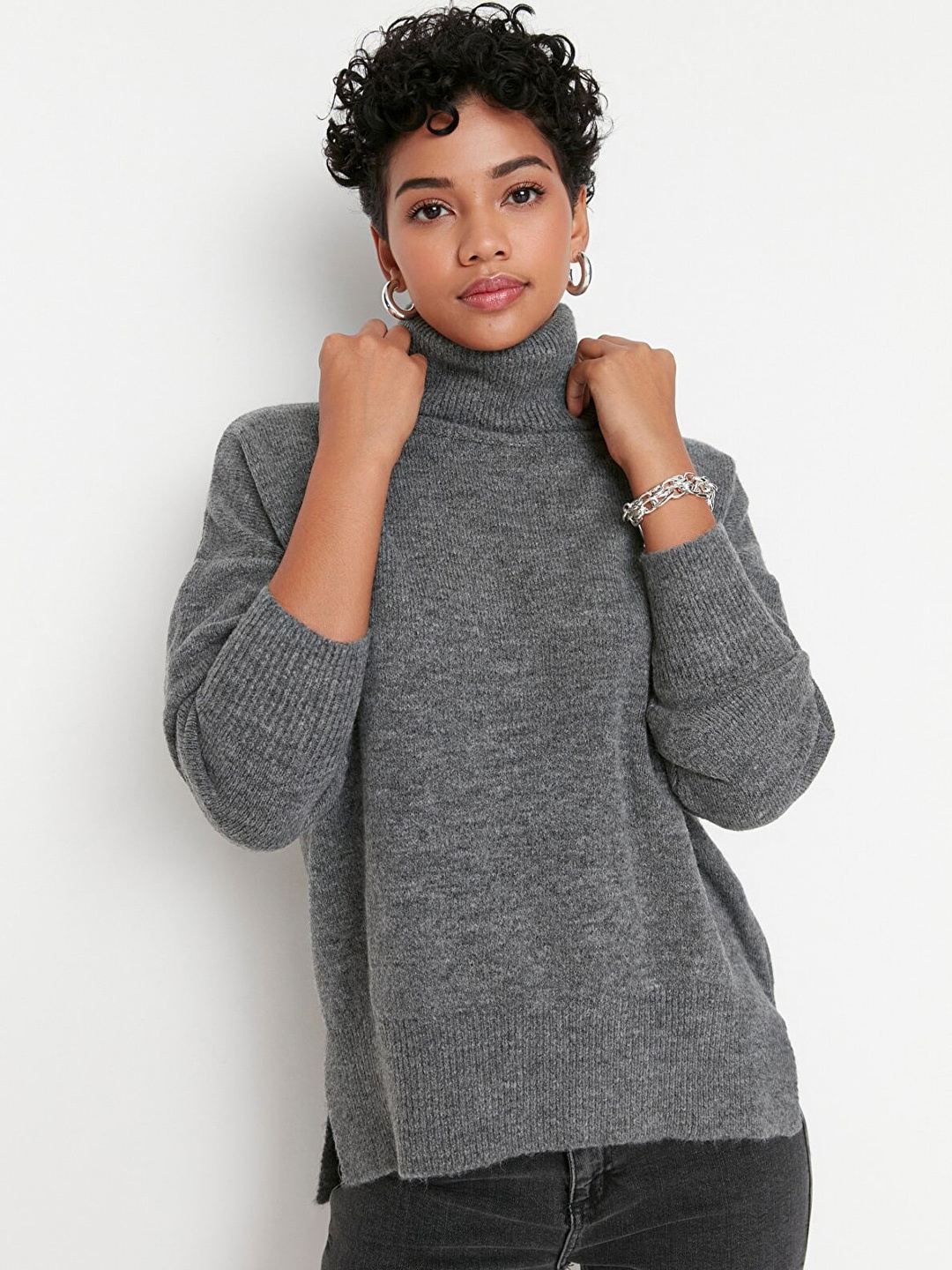 

Trendyol Women Charcoal Longline Pullover