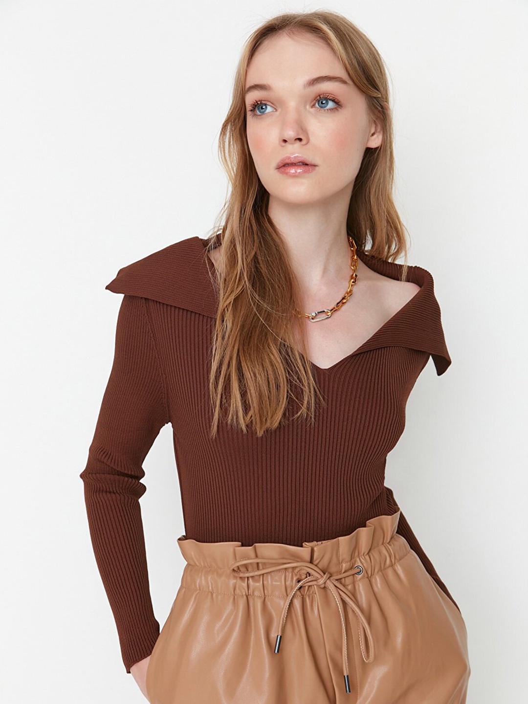 

Trendyol Women Brown Pullover