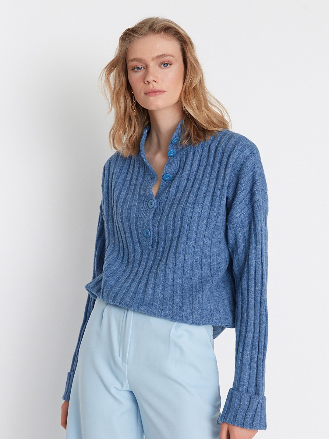 

Trendyol Women Blue Ribbed Acrylic Pullover