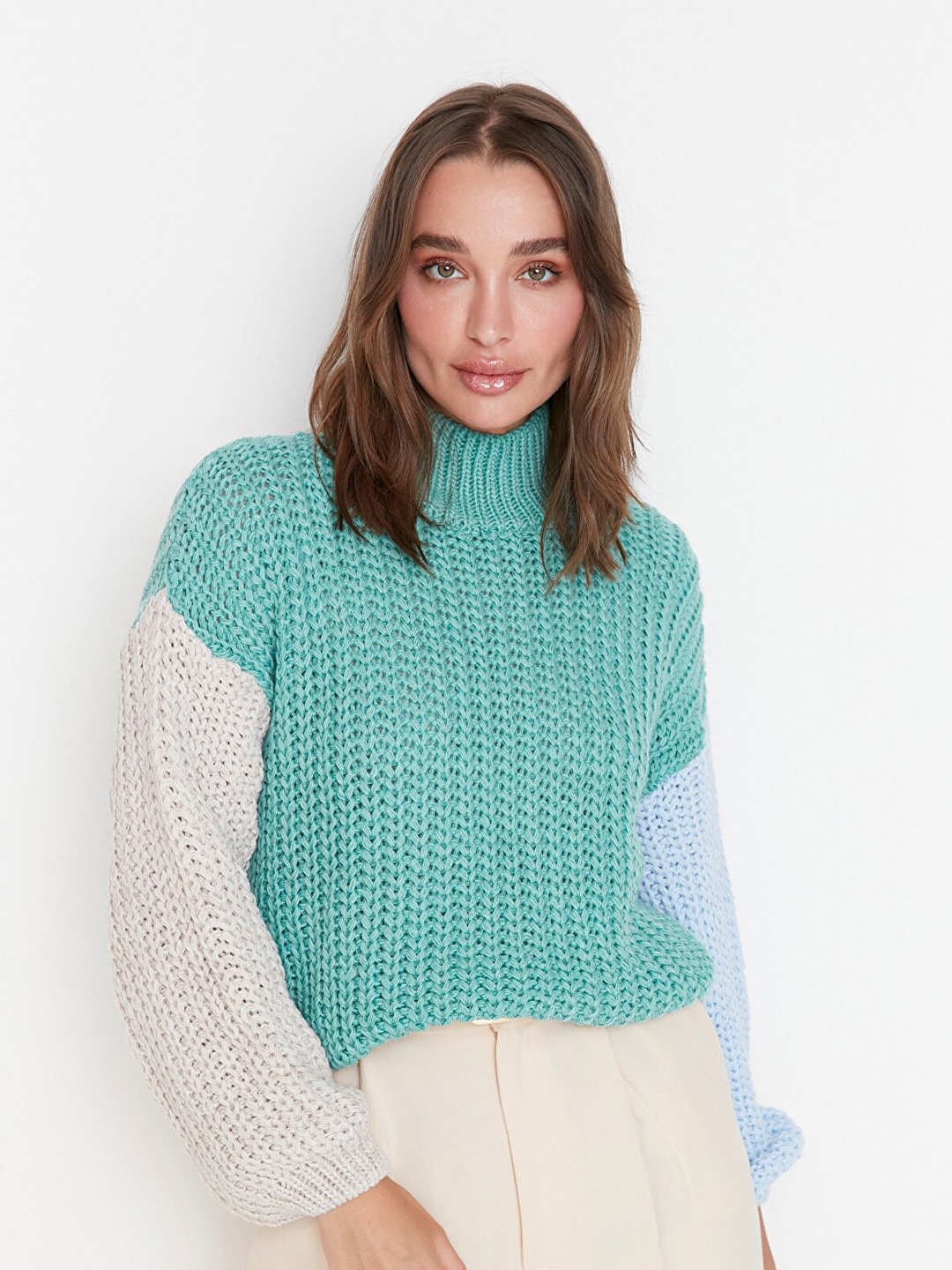 

Trendyol Women Sea Green Colourblocked Pullover