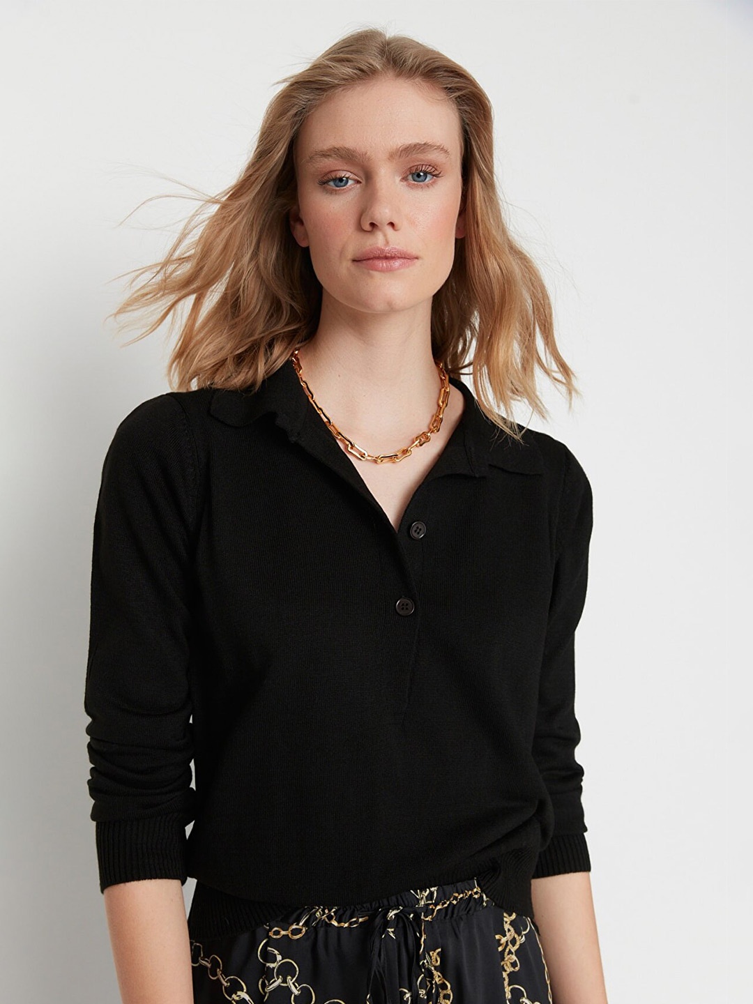 

Trendyol Women Black Solid Pullover