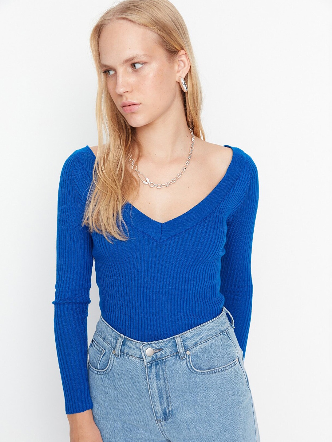 

Trendyol Women Blue Solid Pullover