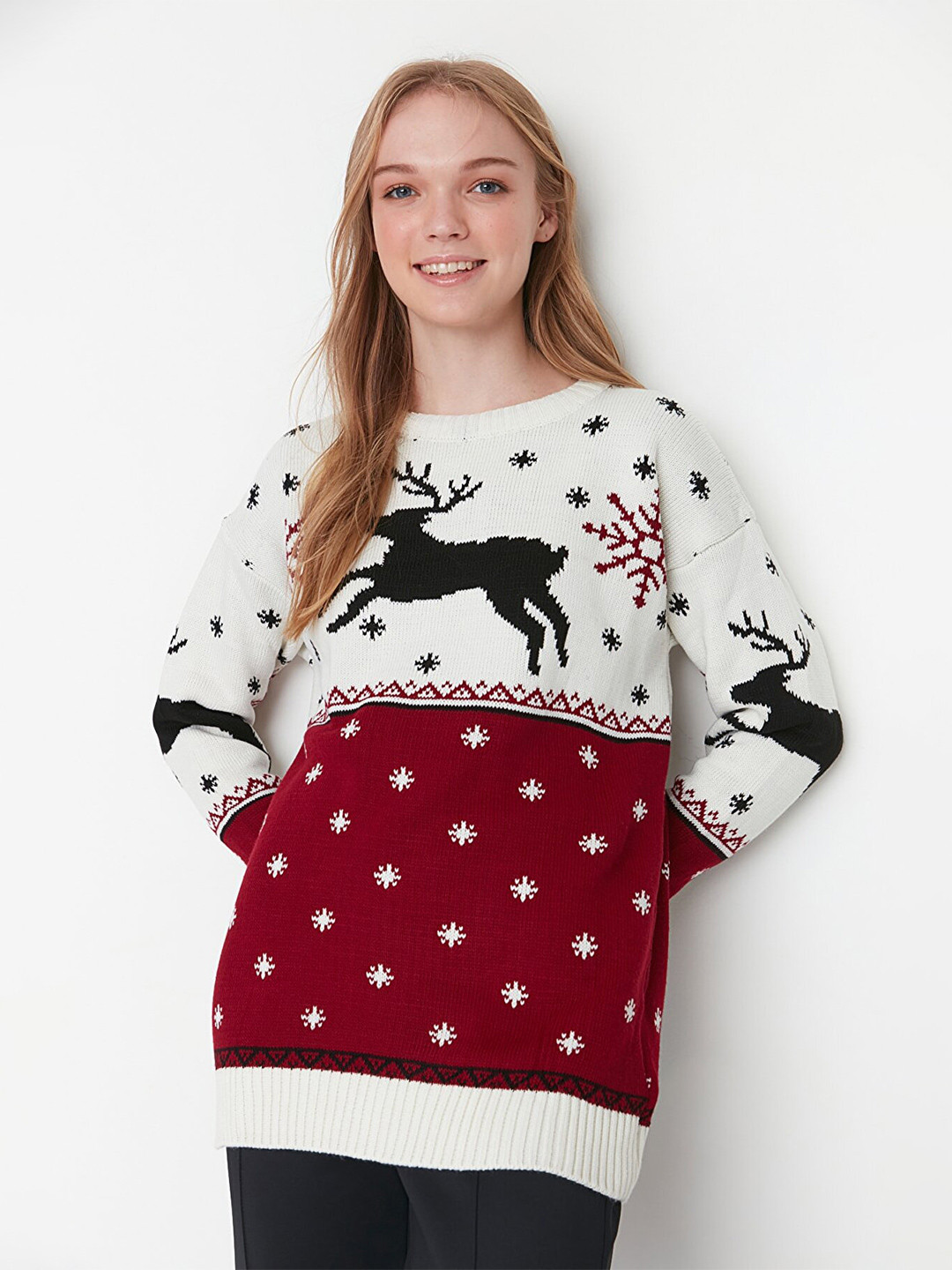 

Trendyol Women White & Red Printed Longline Pullover