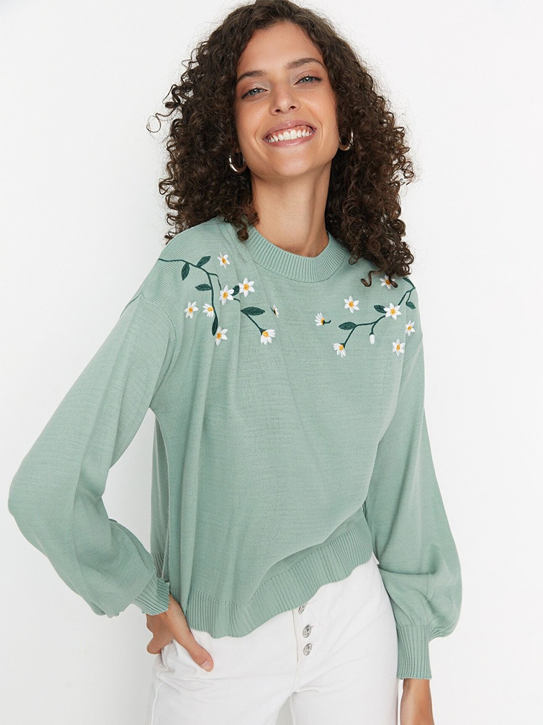 

Trendyol Women Green & White Floral Pullover