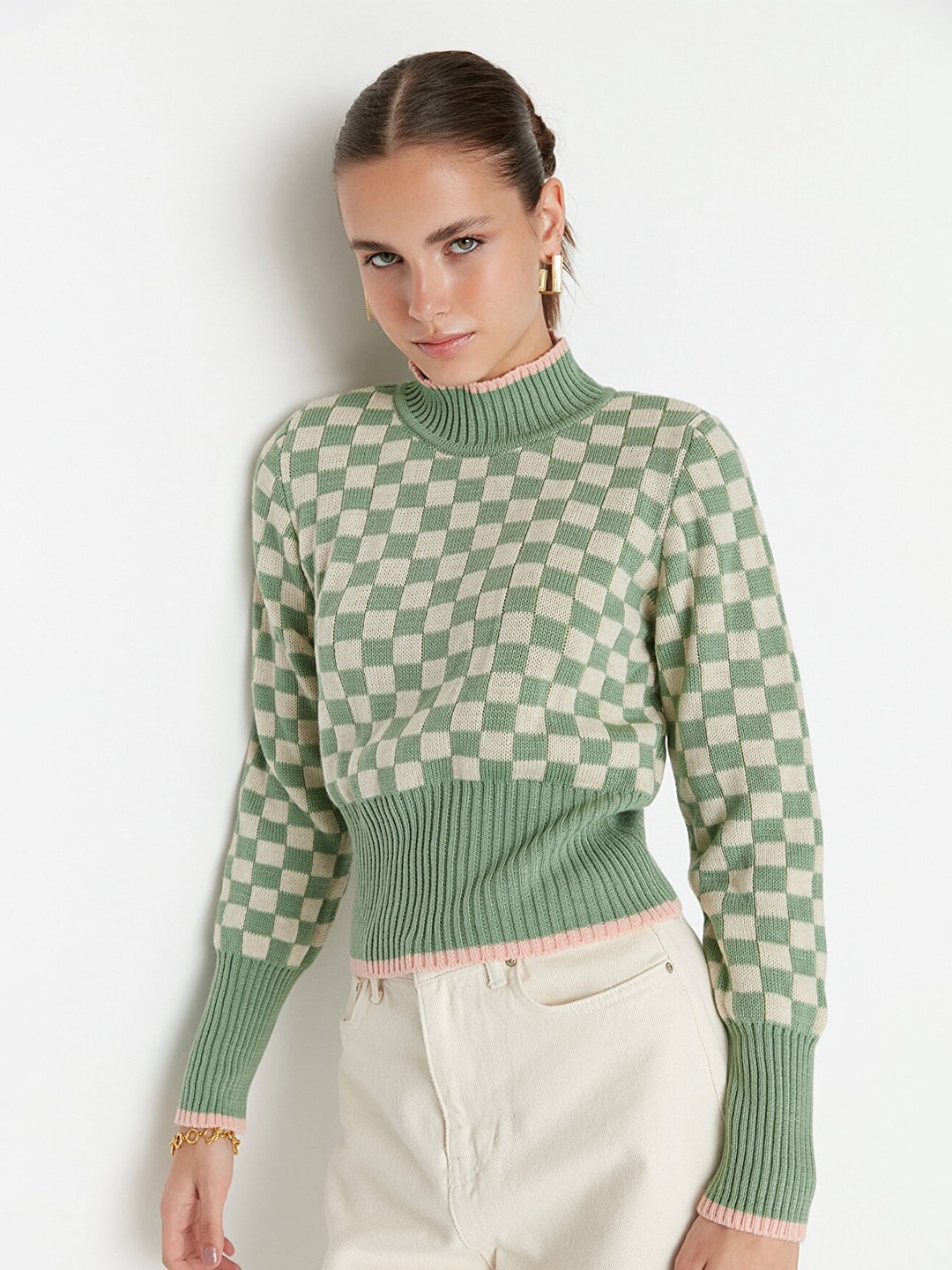 

Trendyol Women Green & White Checked Pullover