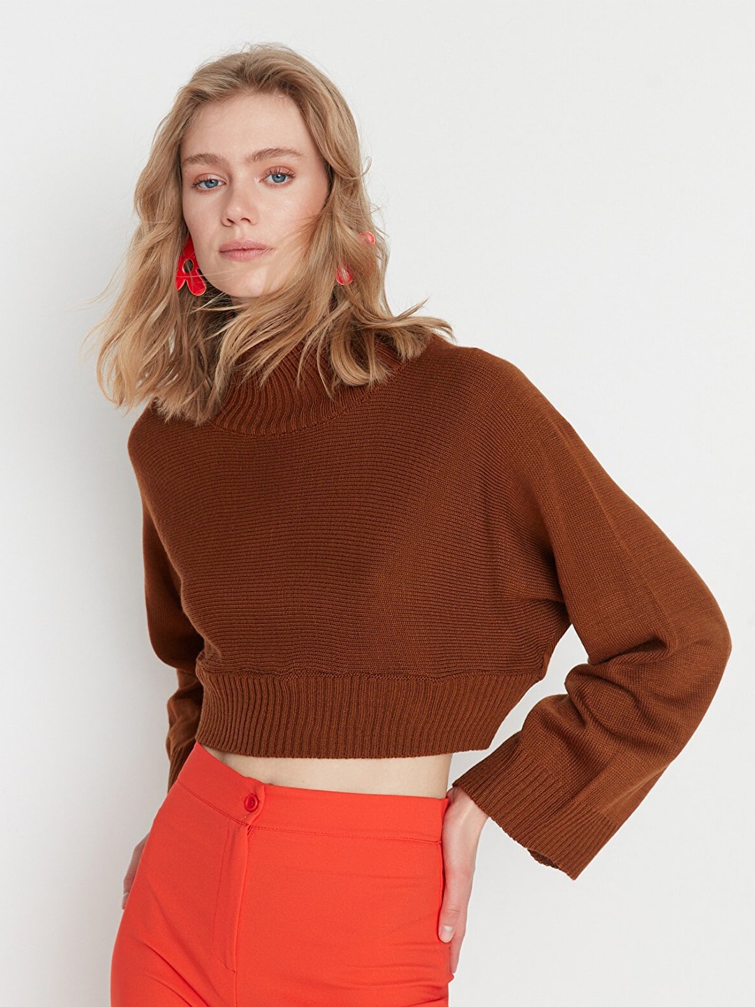 

Trendyol Women Brown Crop Pullover