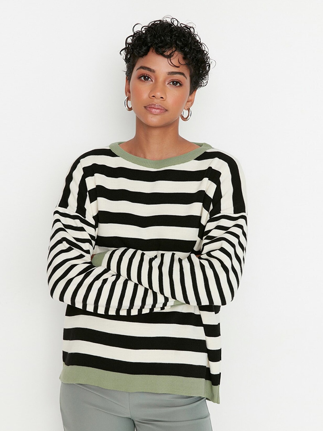 

Trendyol Women Off White & Black Striped Acrylic Pullover