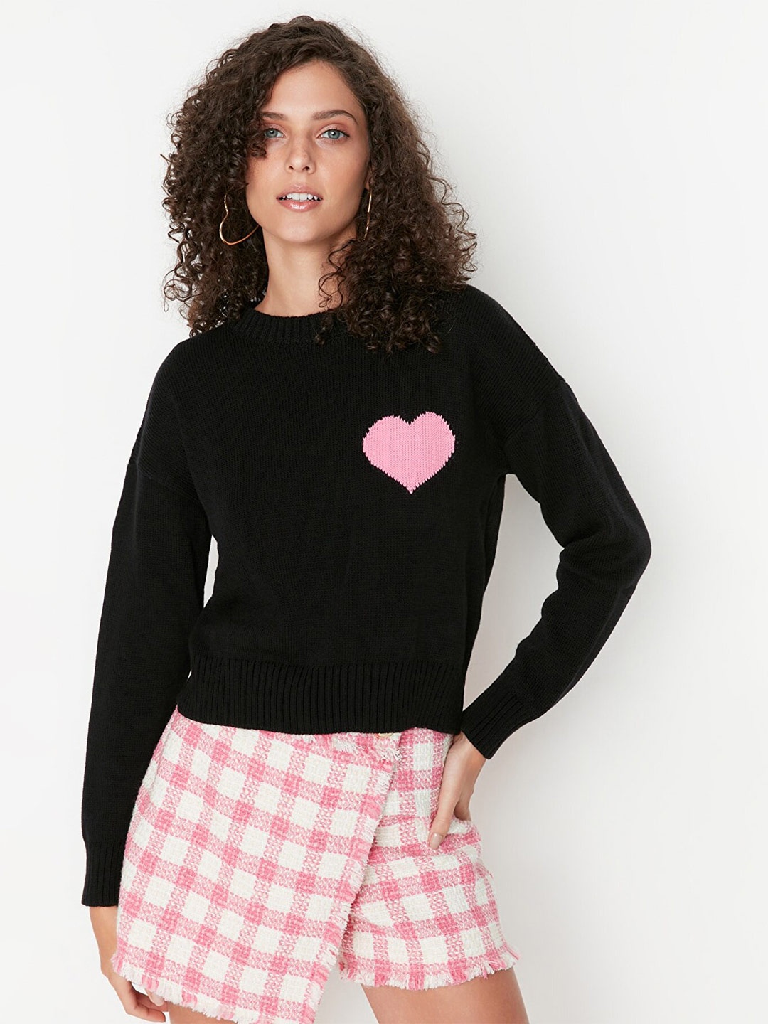 

Trendyol Women Black & Pink Cable Knit Acrylic Pullover