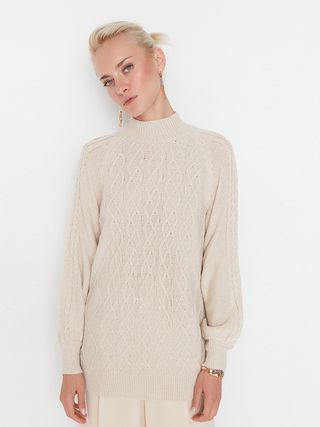 

Trendyol Women Beige Cable Knit Longline Acrylic Pullover