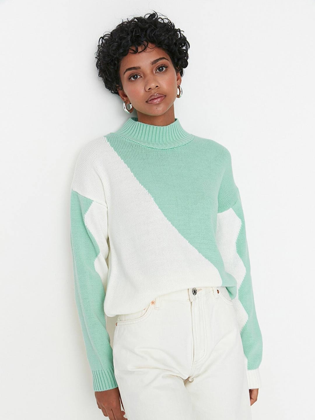 

Trendyol Women Green & White Colourblocked Pullover
