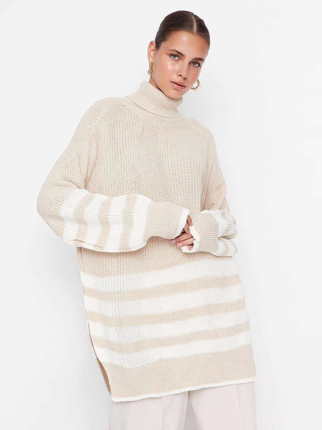 

Trendyol Women Cream-Coloured & White Striped Striped Longline Pullover