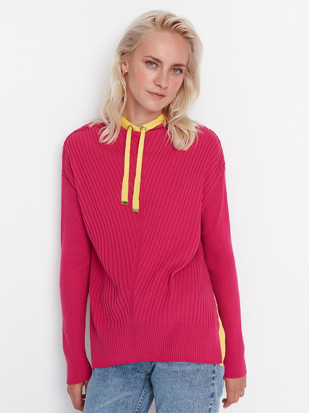 

Trendyol Women Pink & Yellow Ribbed Pullover