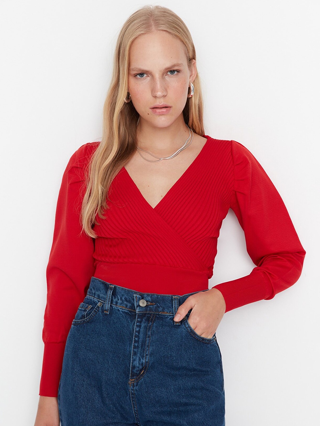 

Trendyol Women Red Solid Pullover