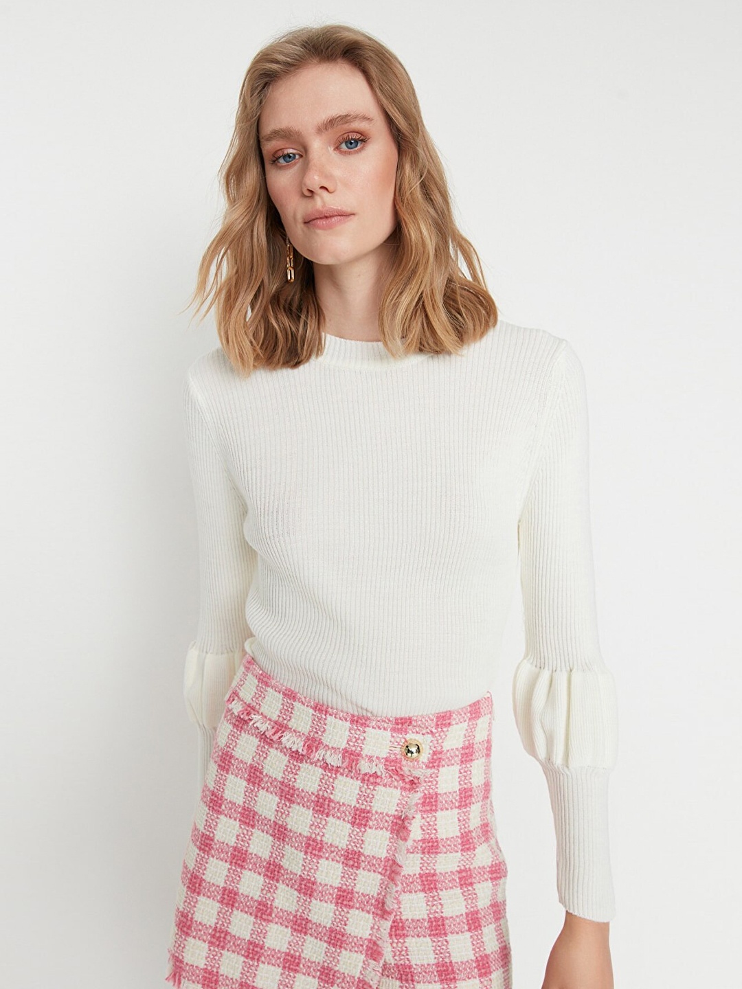 

Trendyol Women Off White Solid Pullover