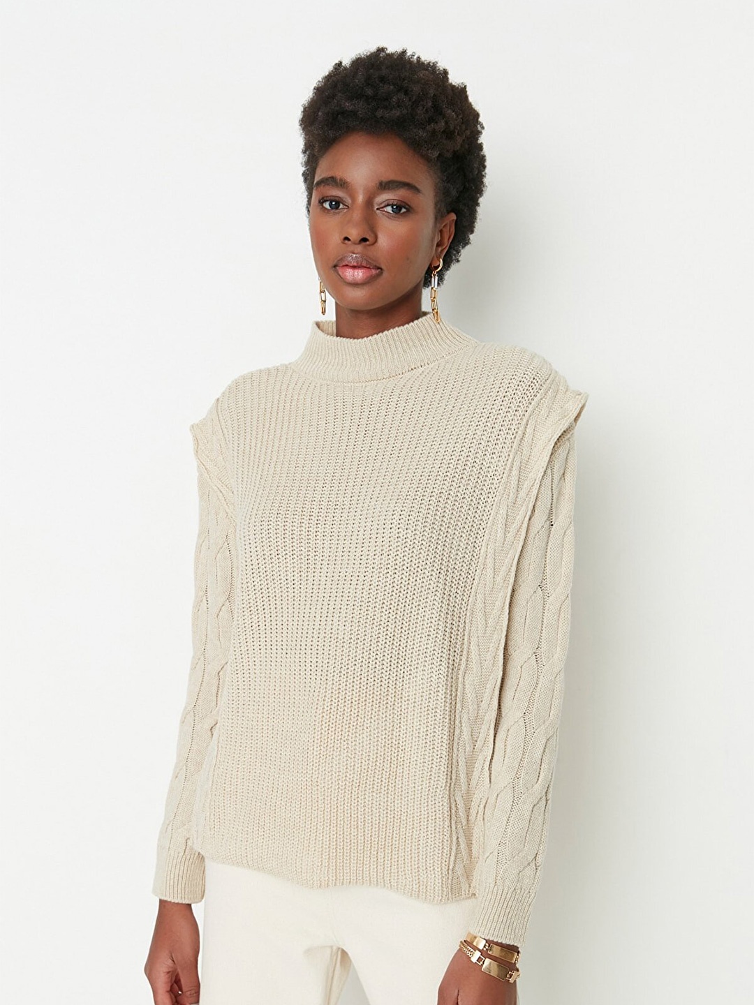 

Trendyol Women Off White Cable Knit Pullover