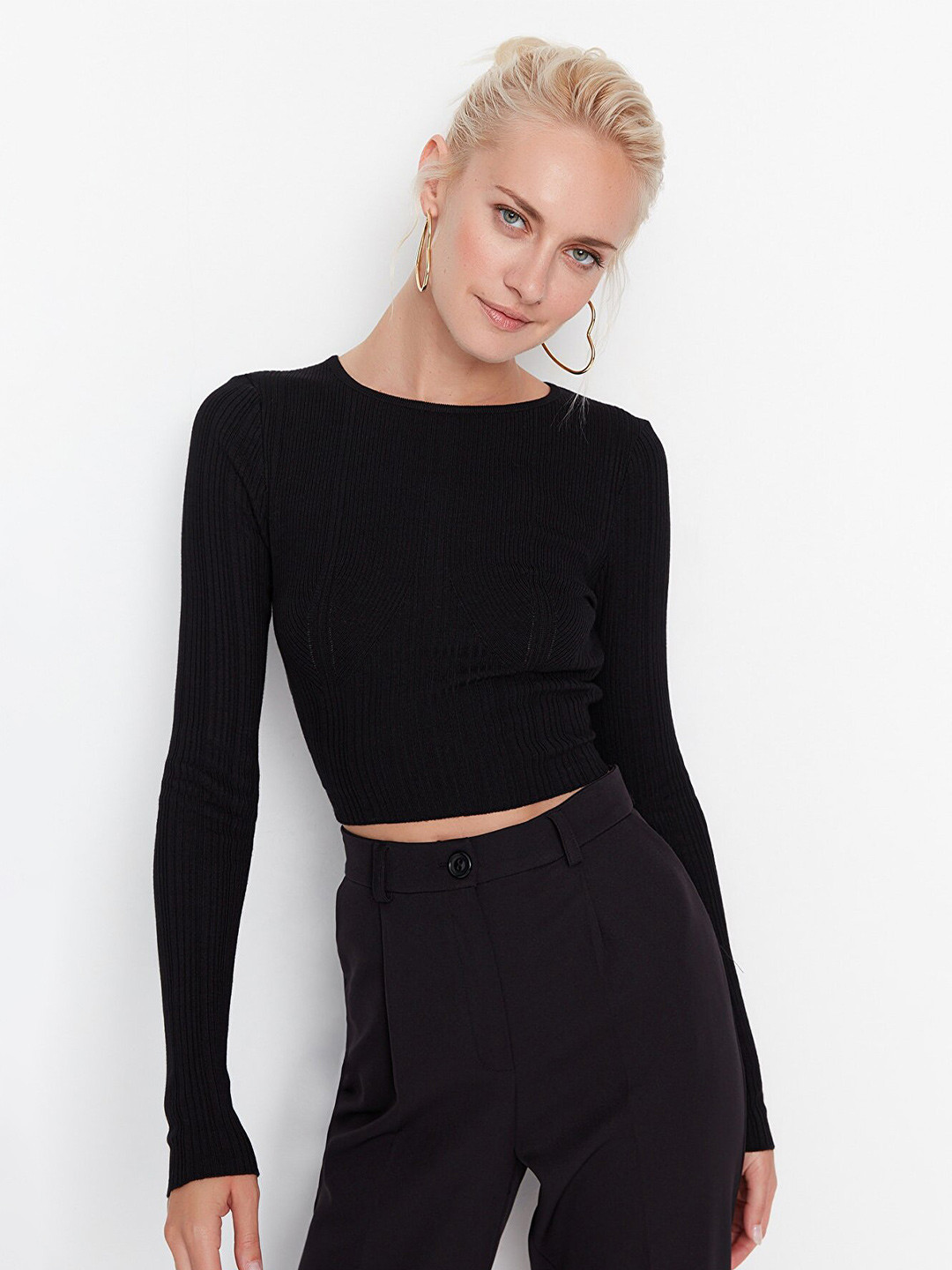 

Trendyol Women Black Crop Pullover