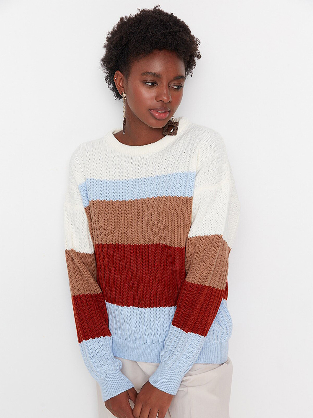 

Trendyol Women Off White & Blue Striped Pullover