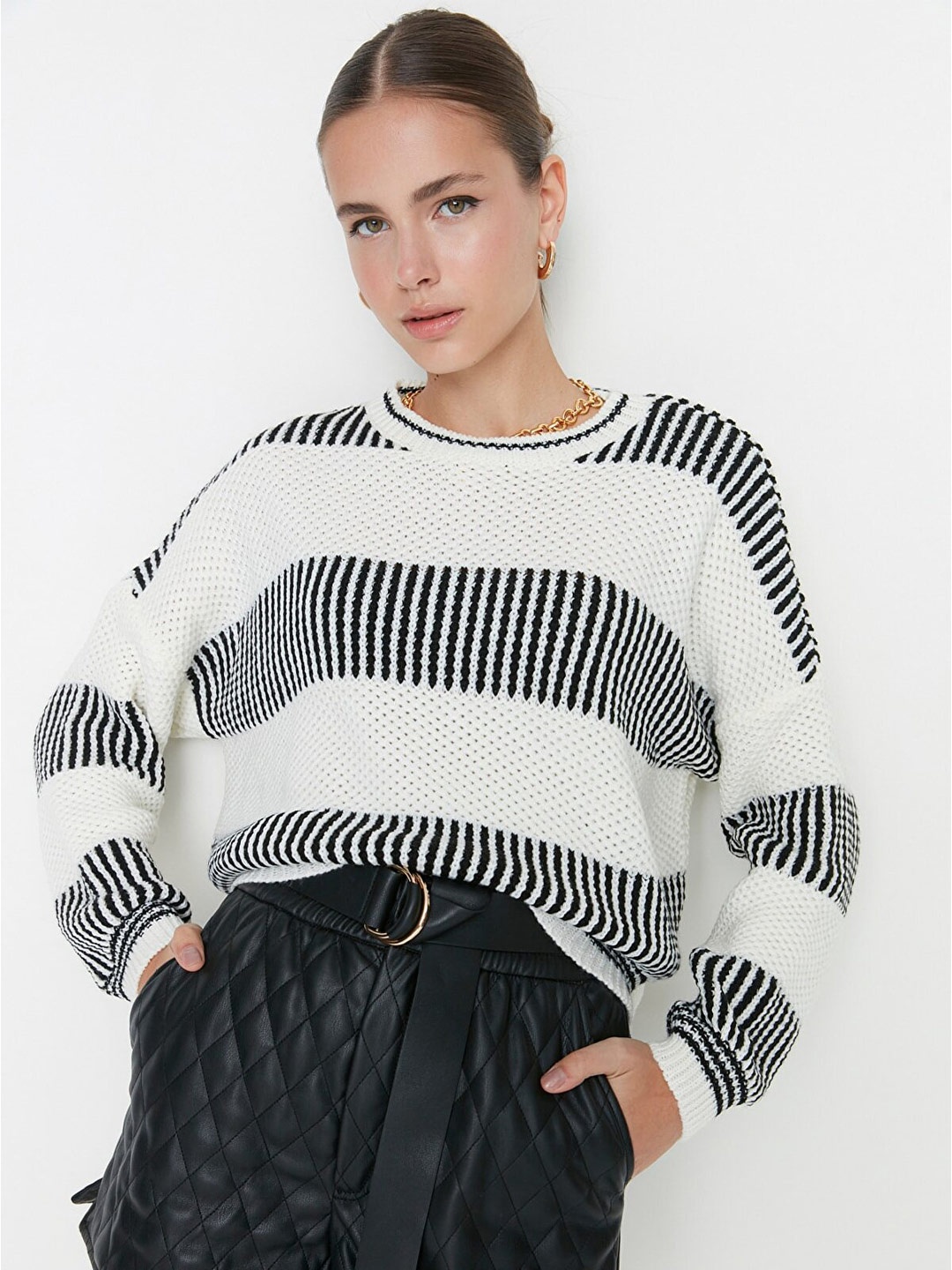 

Trendyol Women Off White & Black Striped Pullover