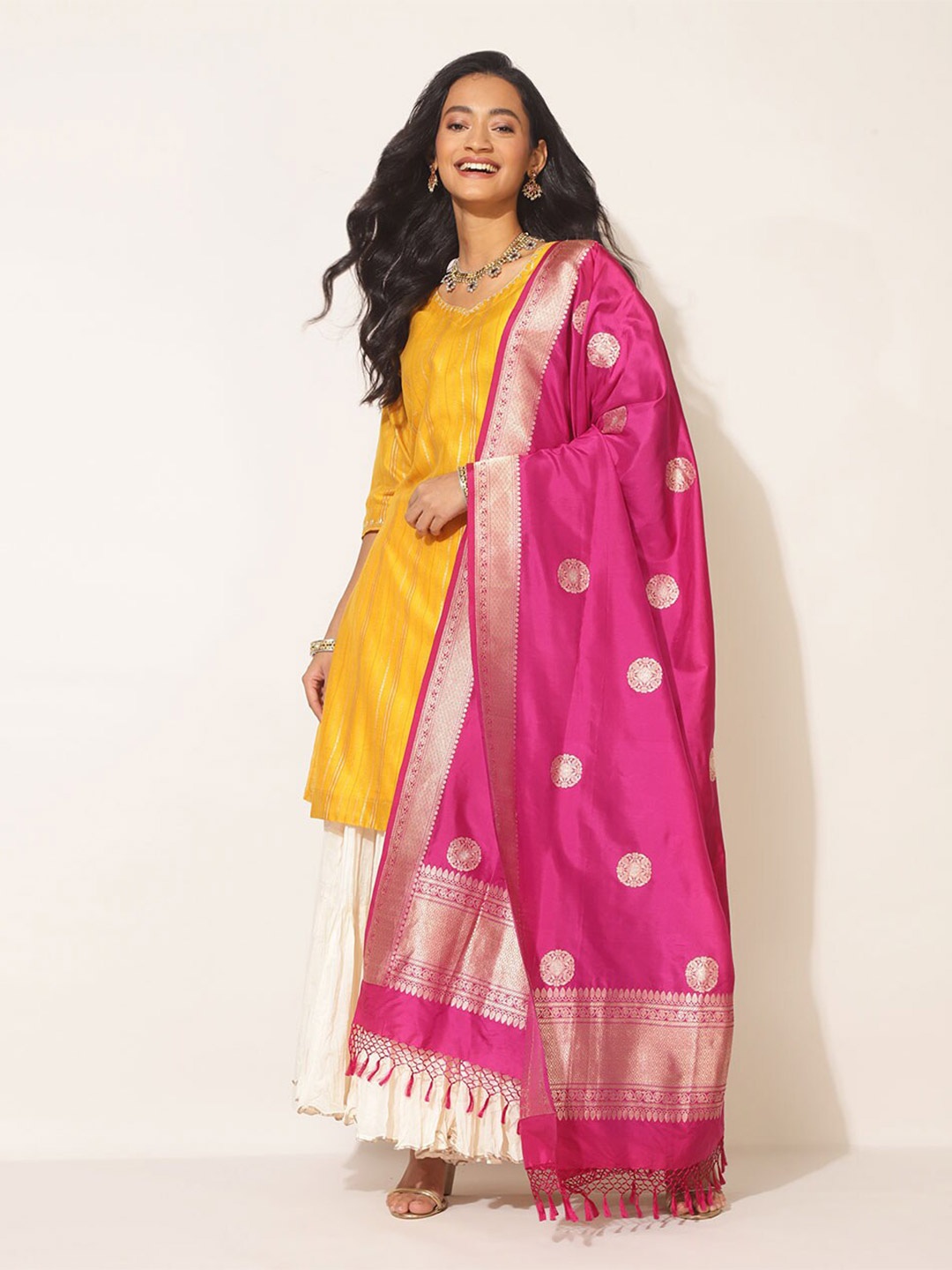

Fabindia Pink & Silver-Toned Woven Design Pure Silk Dupatta with Zari