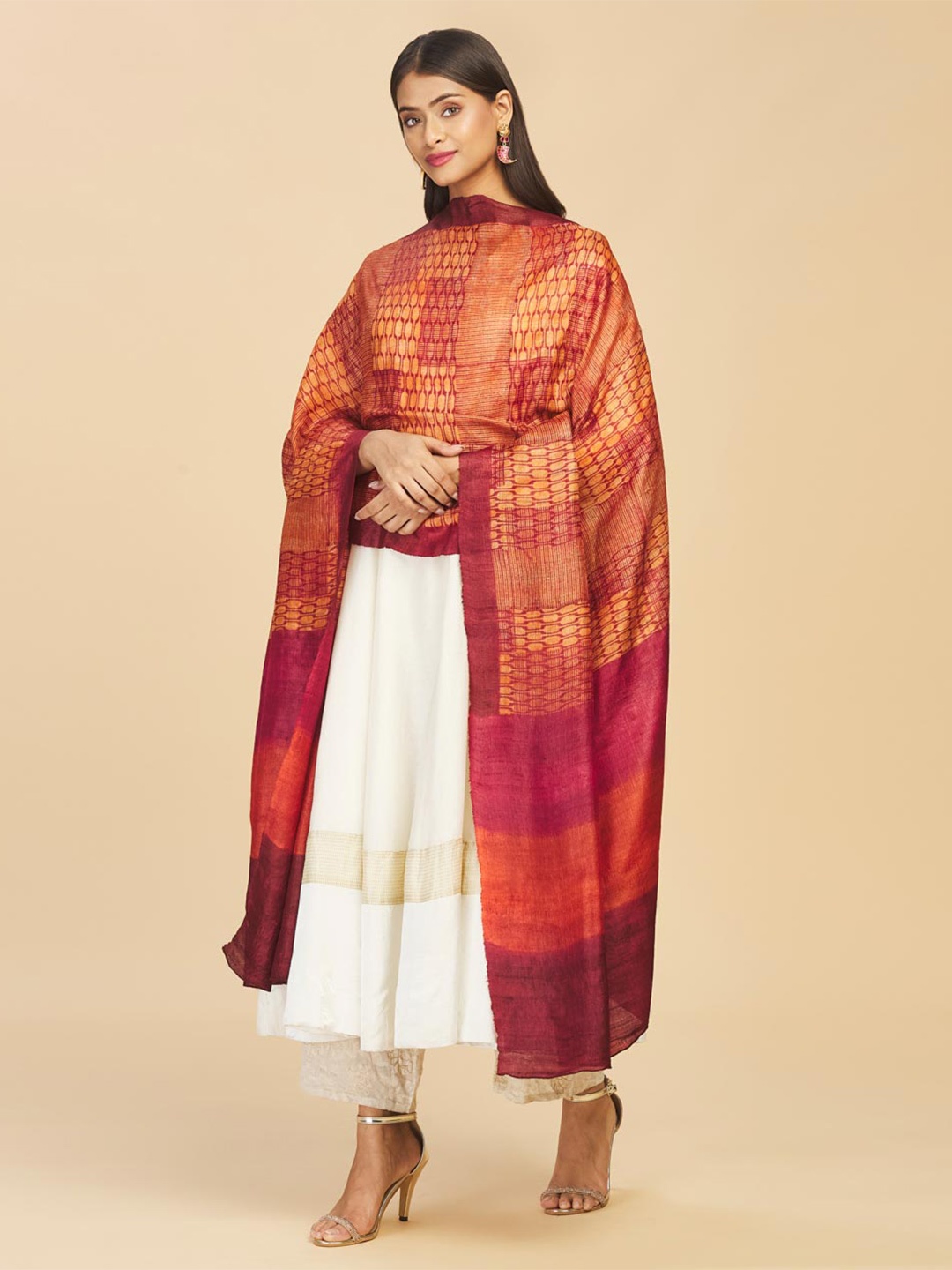 

Fabindia Pink & Orange Printed Pure Silk Dupatta