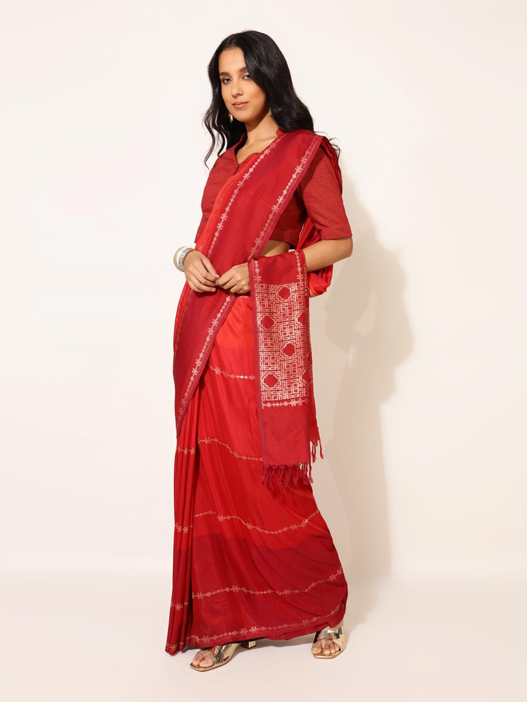 

Fabindia Red & Gold-Toned Ethnic Motifs Silk Blend Ready to Wear Saree