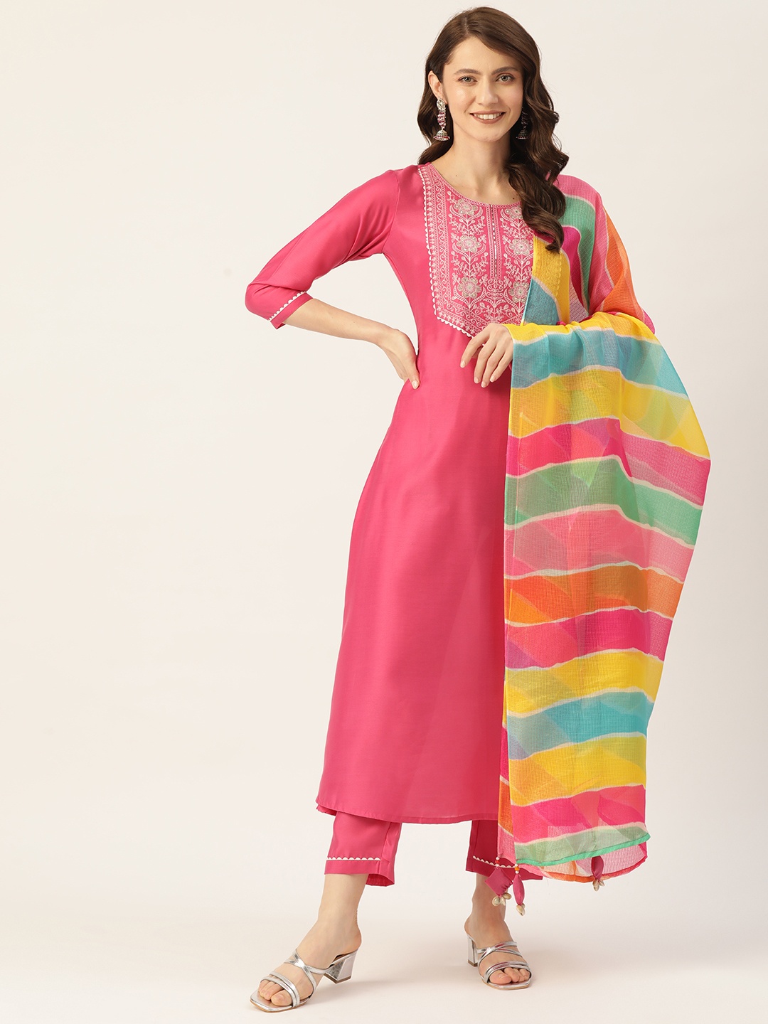 

MissKurti Women Fuchsia Ethnic Motifs Embroidered Gotta Patti Kurta with Trousers & With Dupatta