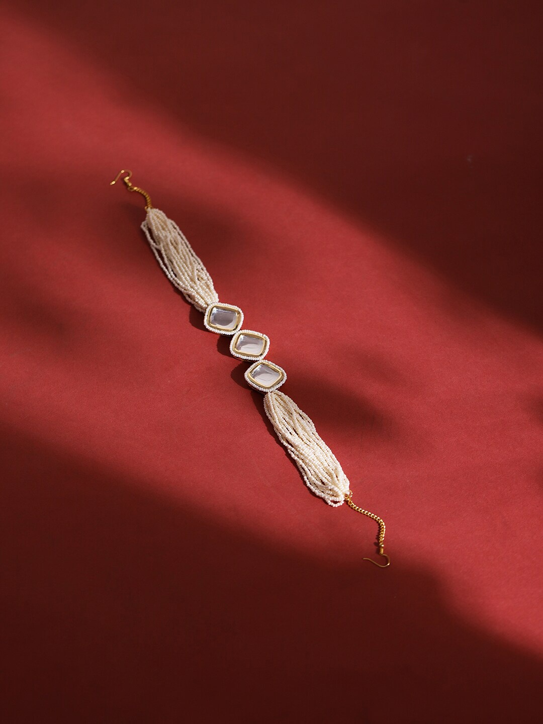 

Ruby Raang Gold-Plated White Kundan-Studded & Pearl Beaded Hair Band
