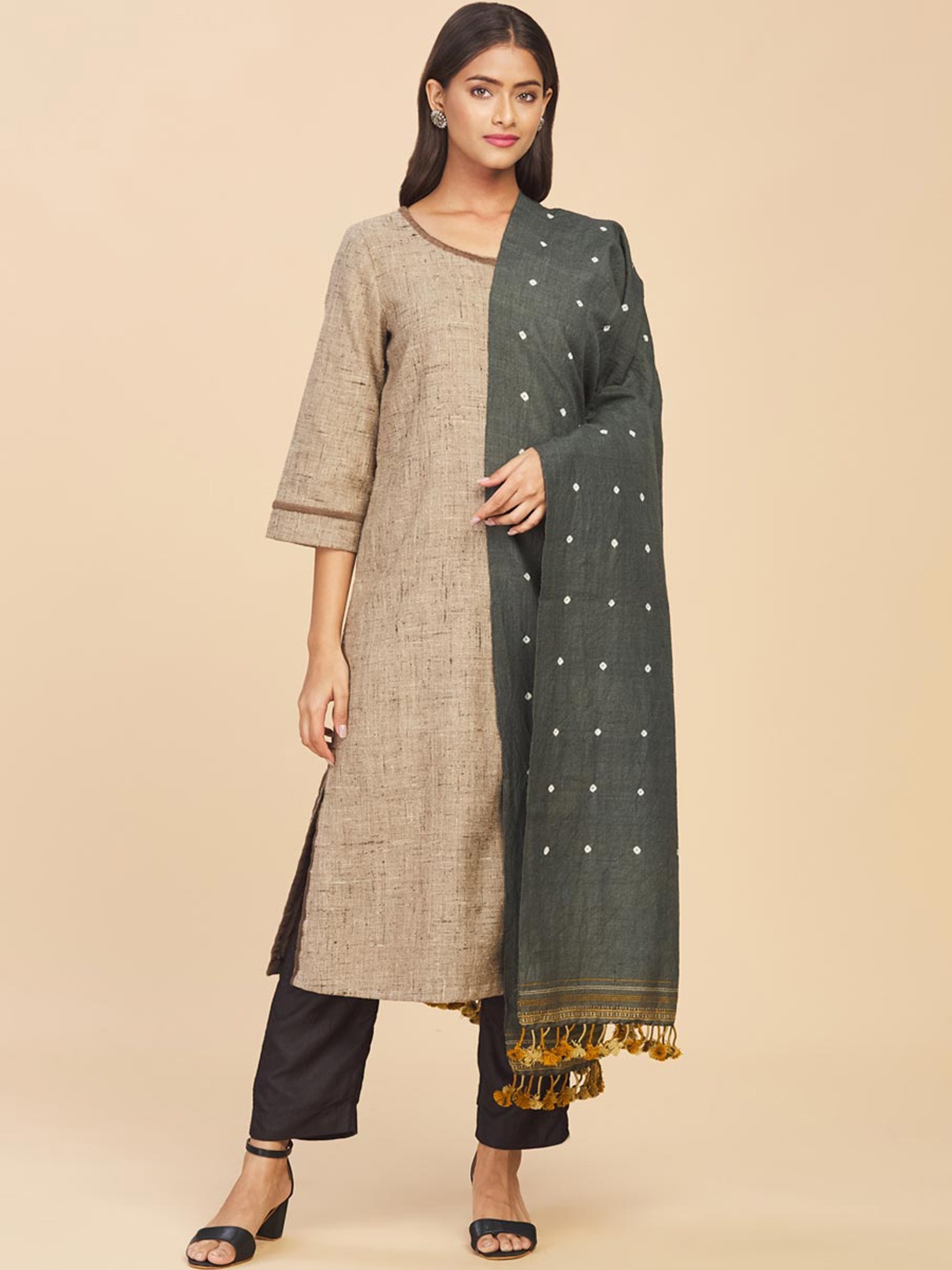 

Fabindia Women Grey Bandhani Woven Design Shawl