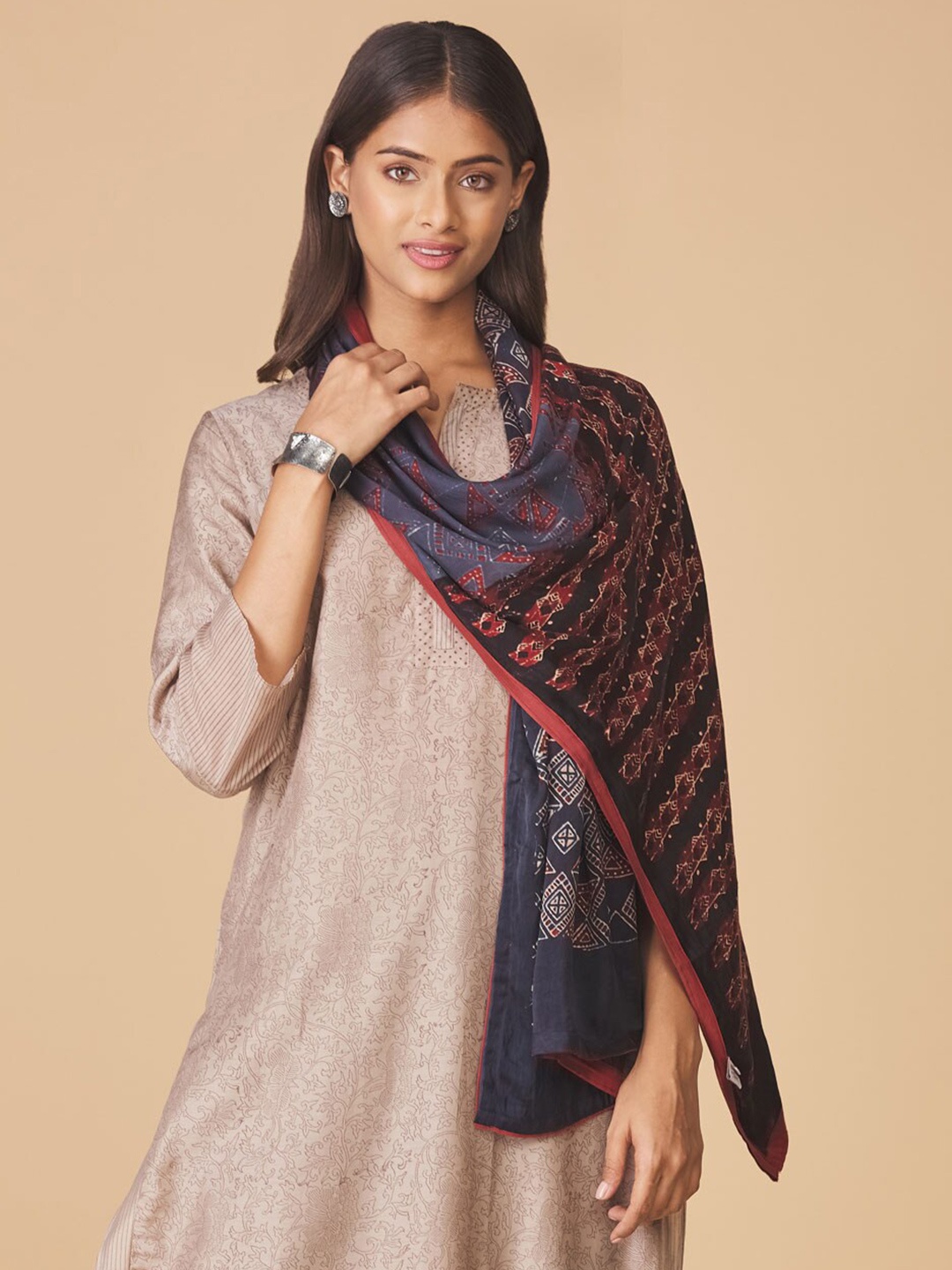 

Fabindia Women Blue & Red Printed Ethnic Motifs Stole