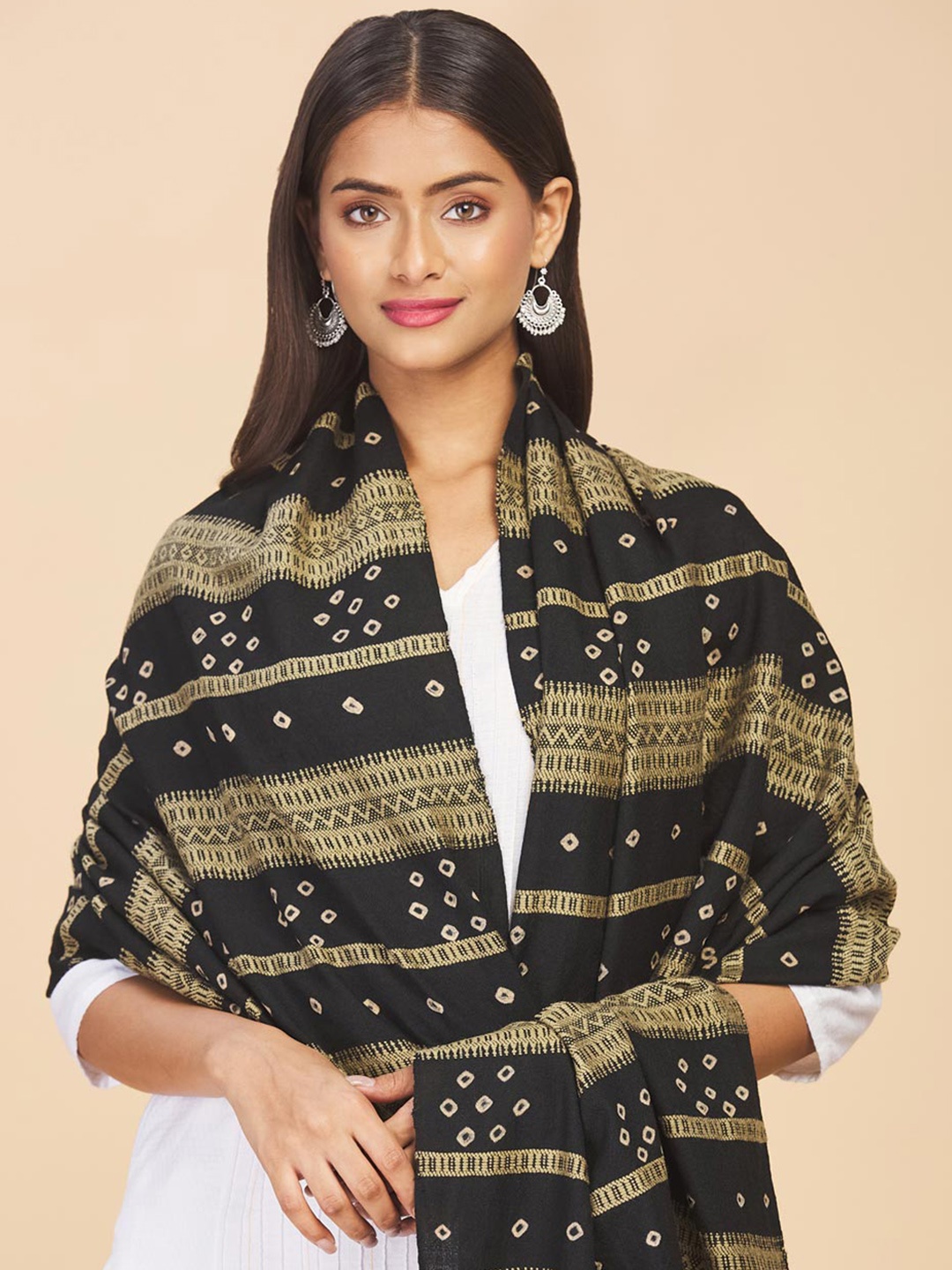 

Fabindia Women Black Woven Design Bandhani Shawl