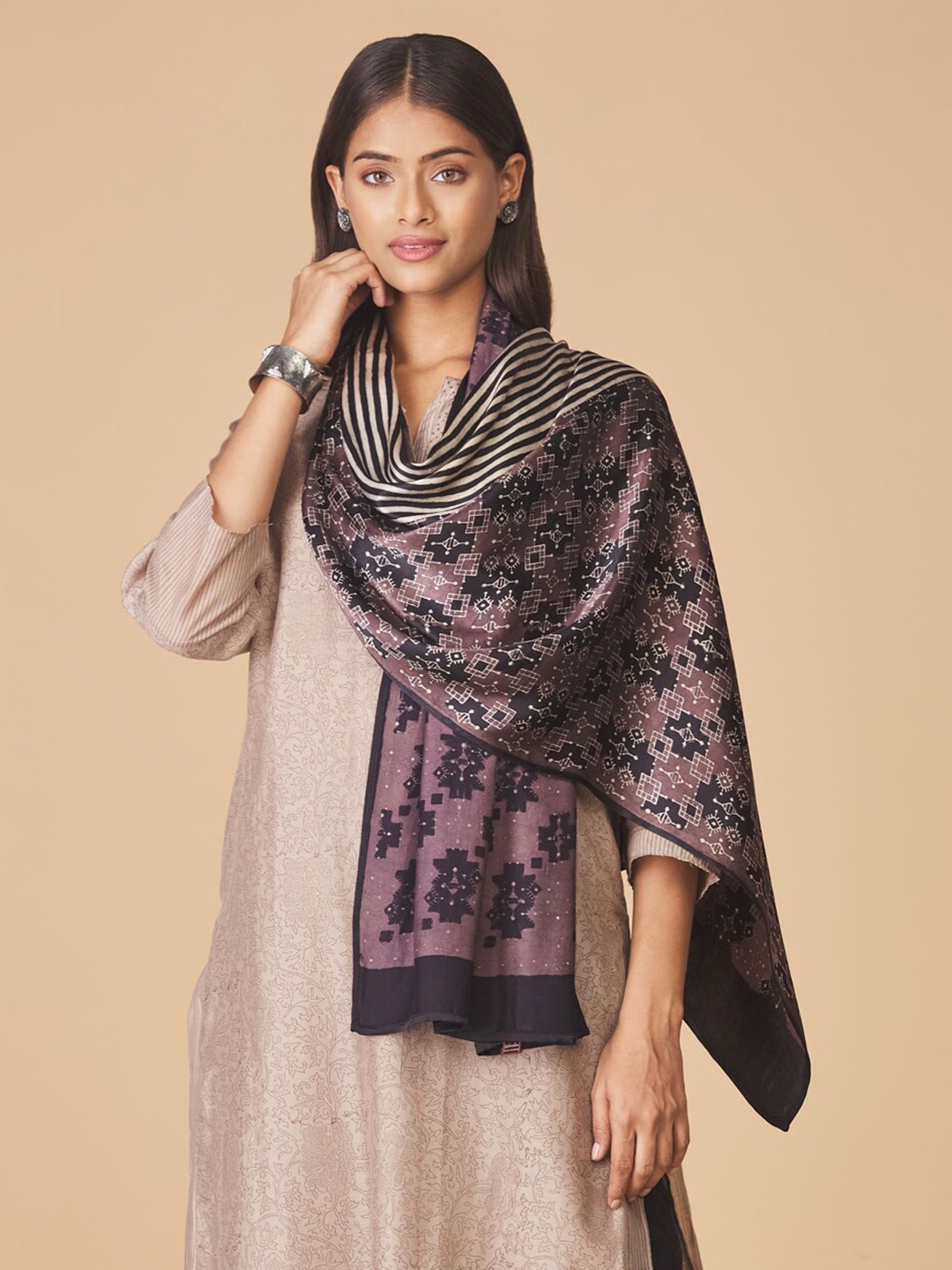

Fabindia Women Grey & White Printed Stole