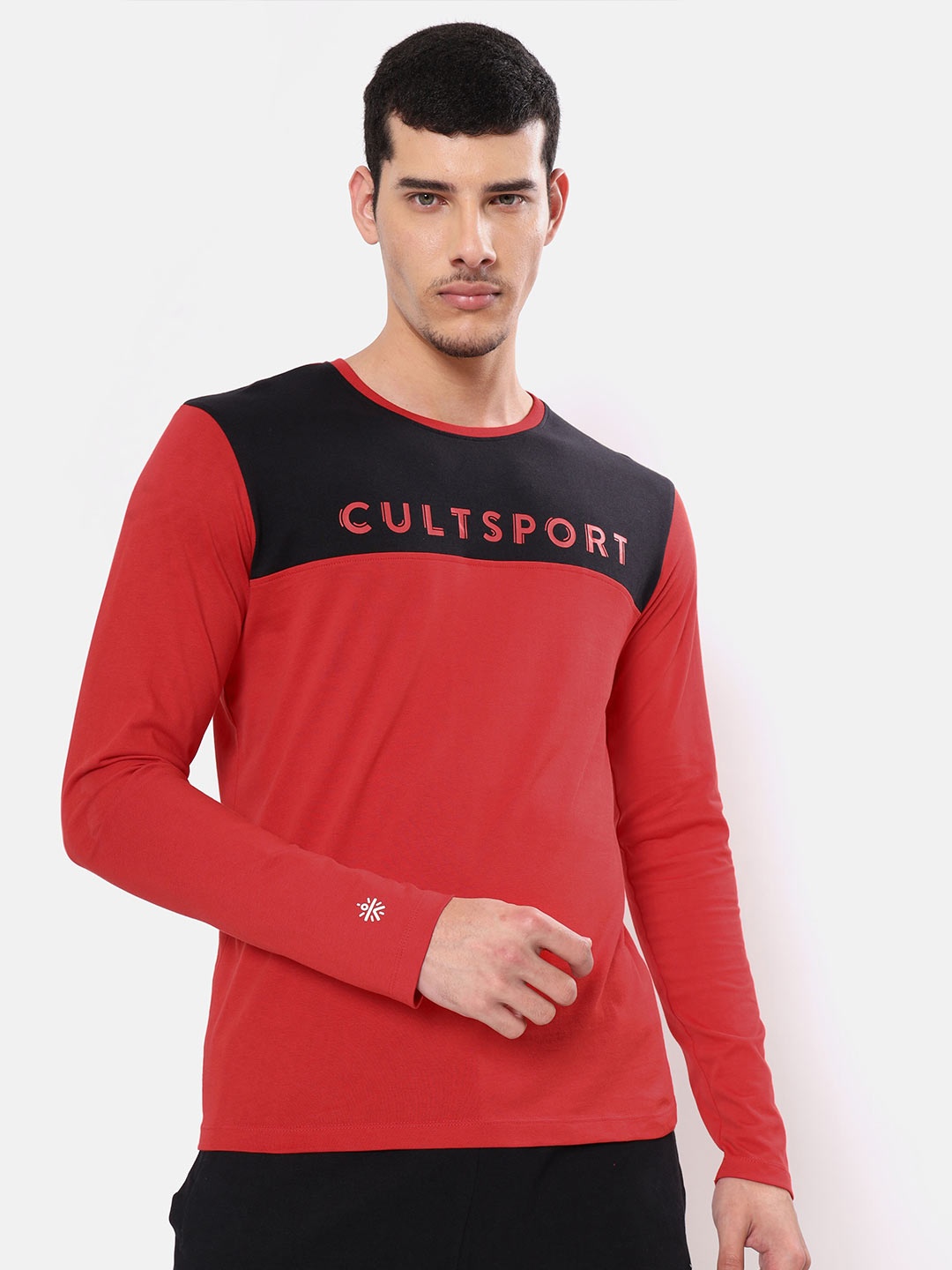 

Cultsport Men Red & Black Brand Logo Colourblocked Pure Cotton T-shirt