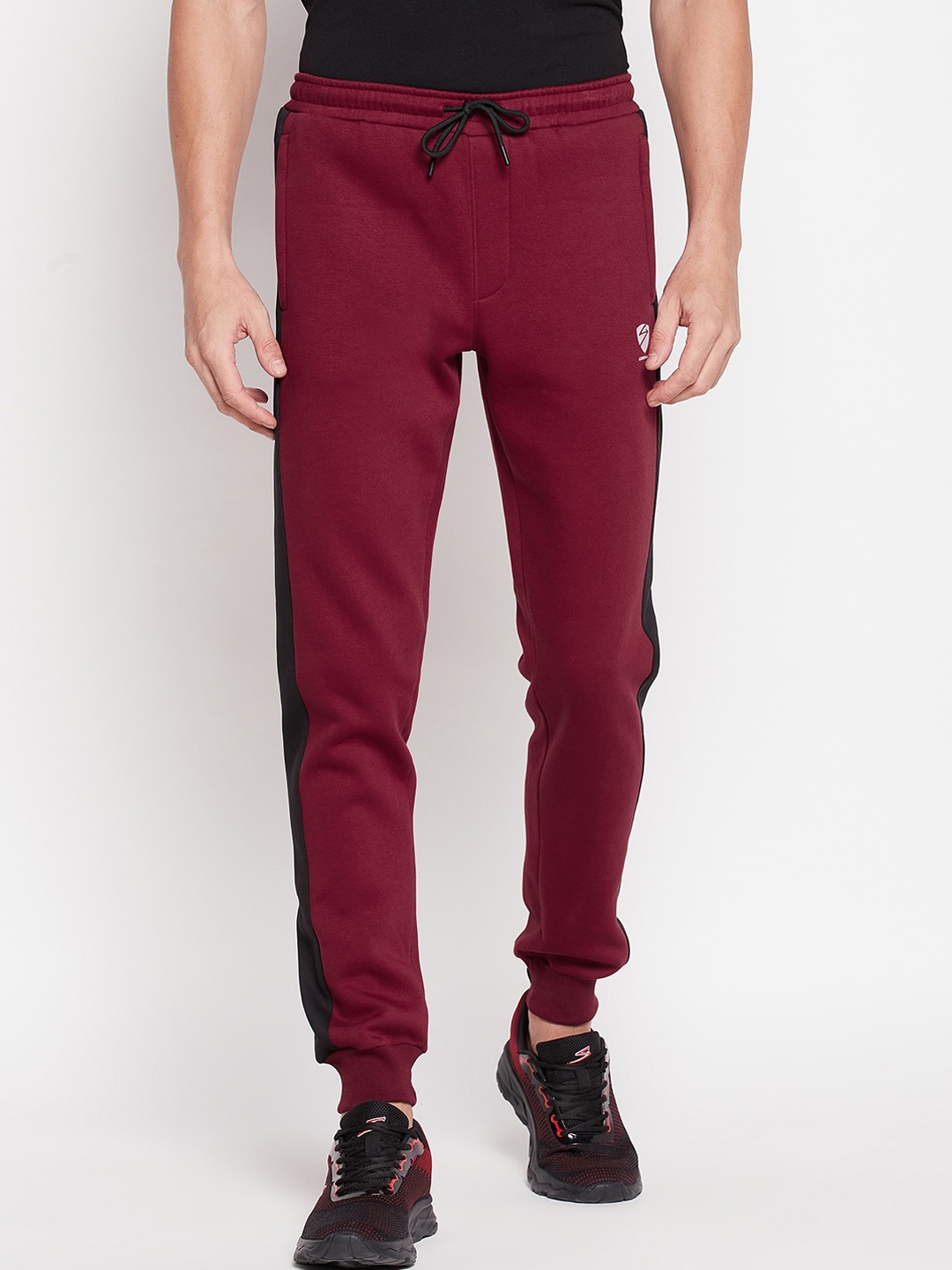 

UNPAR Men Red Solid Joggers