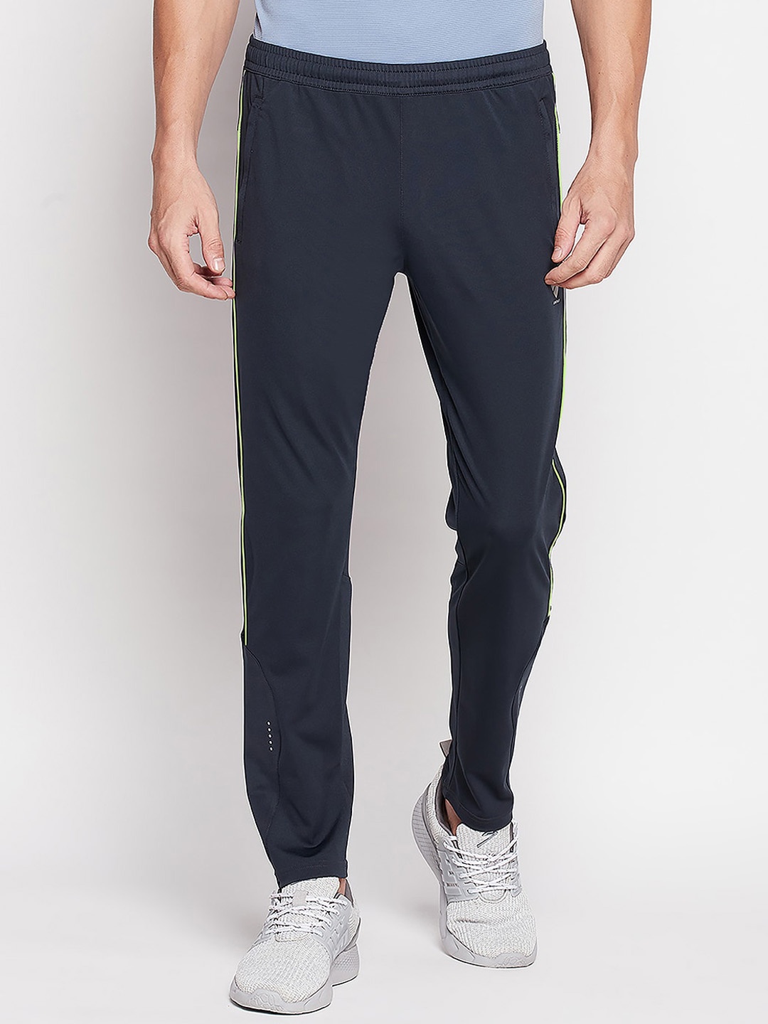 

UNPAR Men Navy Blue Solid Regular Fi Track Pants