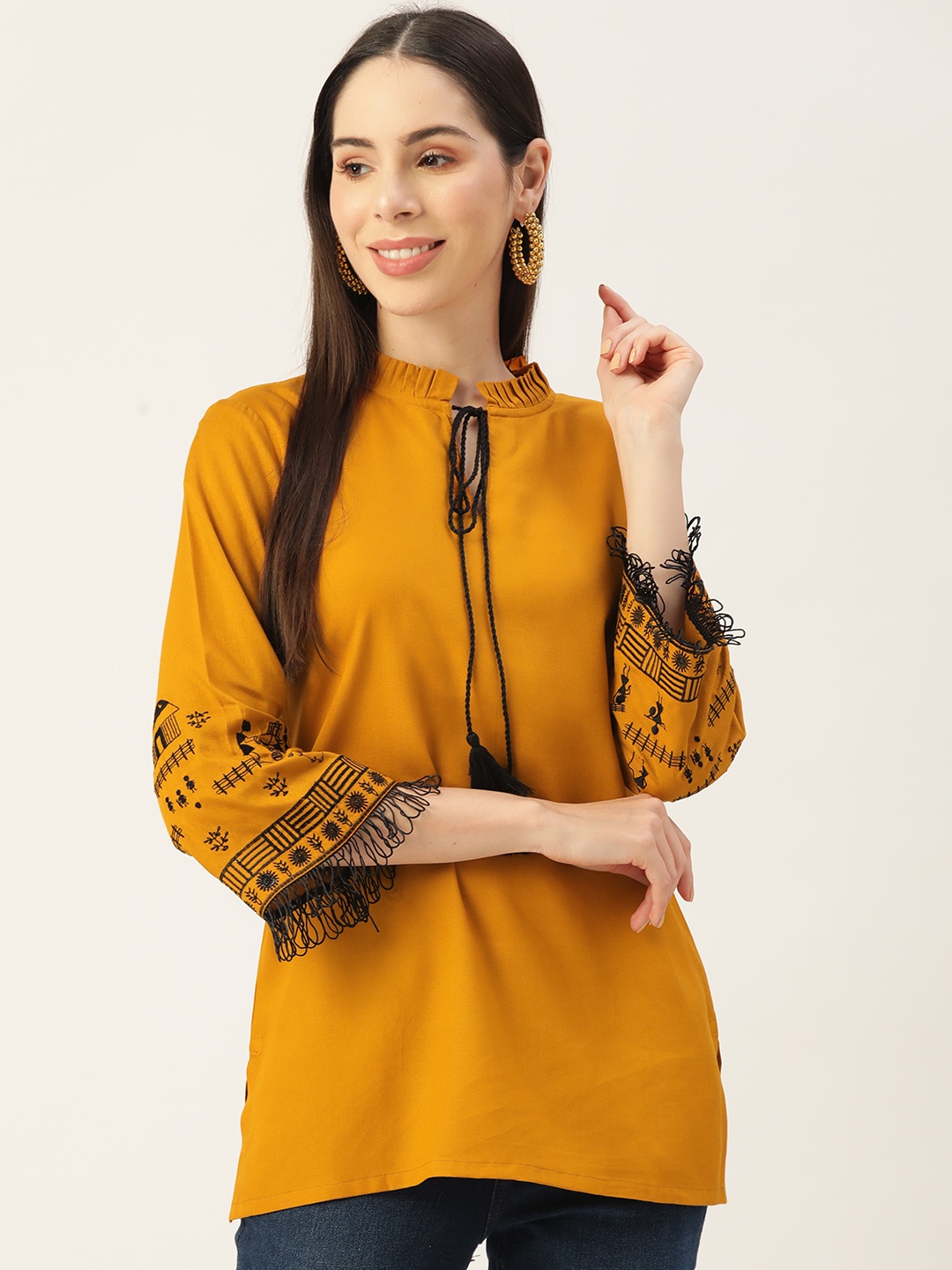 

MissKurti Women Mustard & Black Solid Tunic