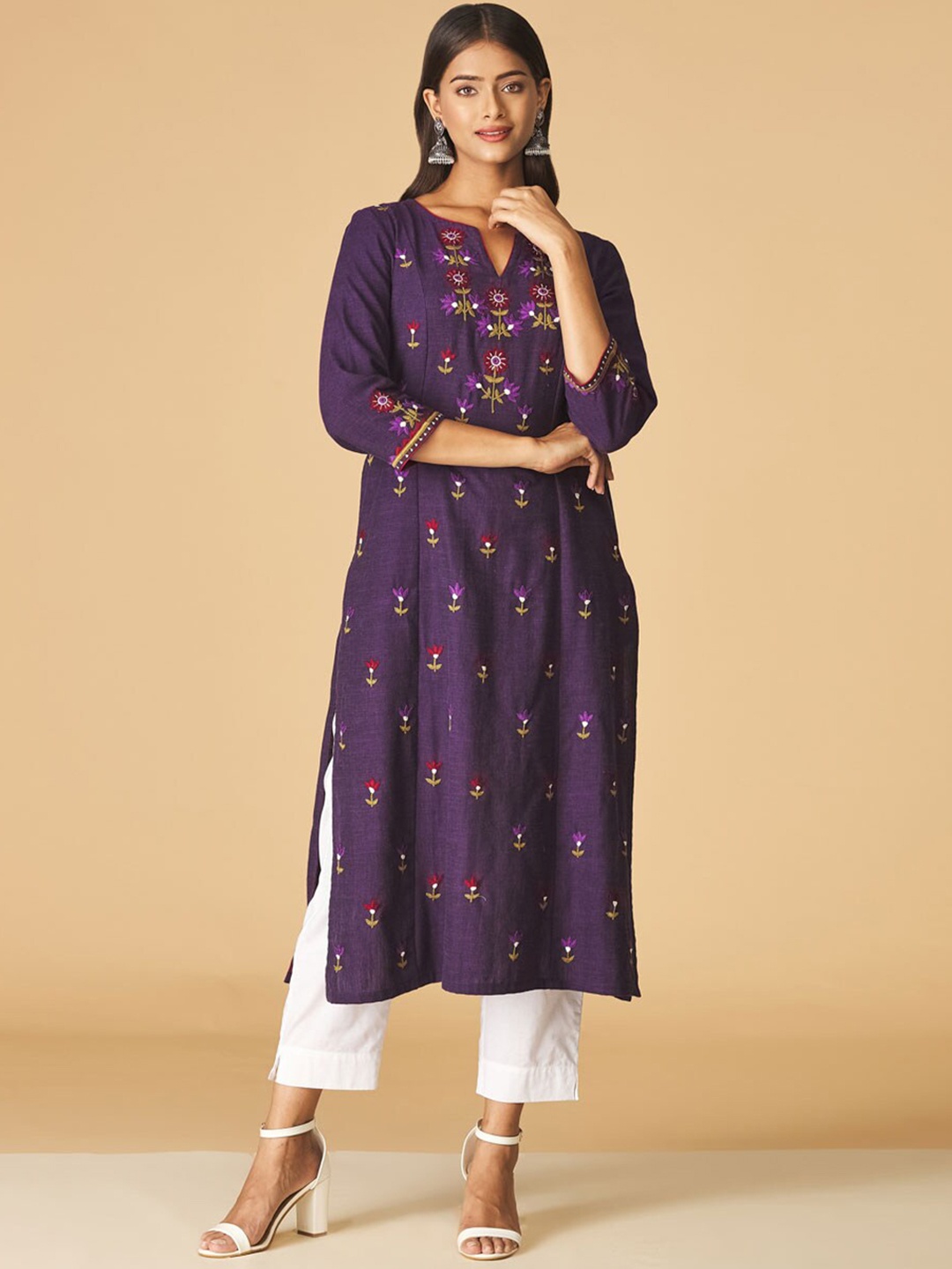 

Fabindia Women Purple Floral Embroidered Cotton Kurta