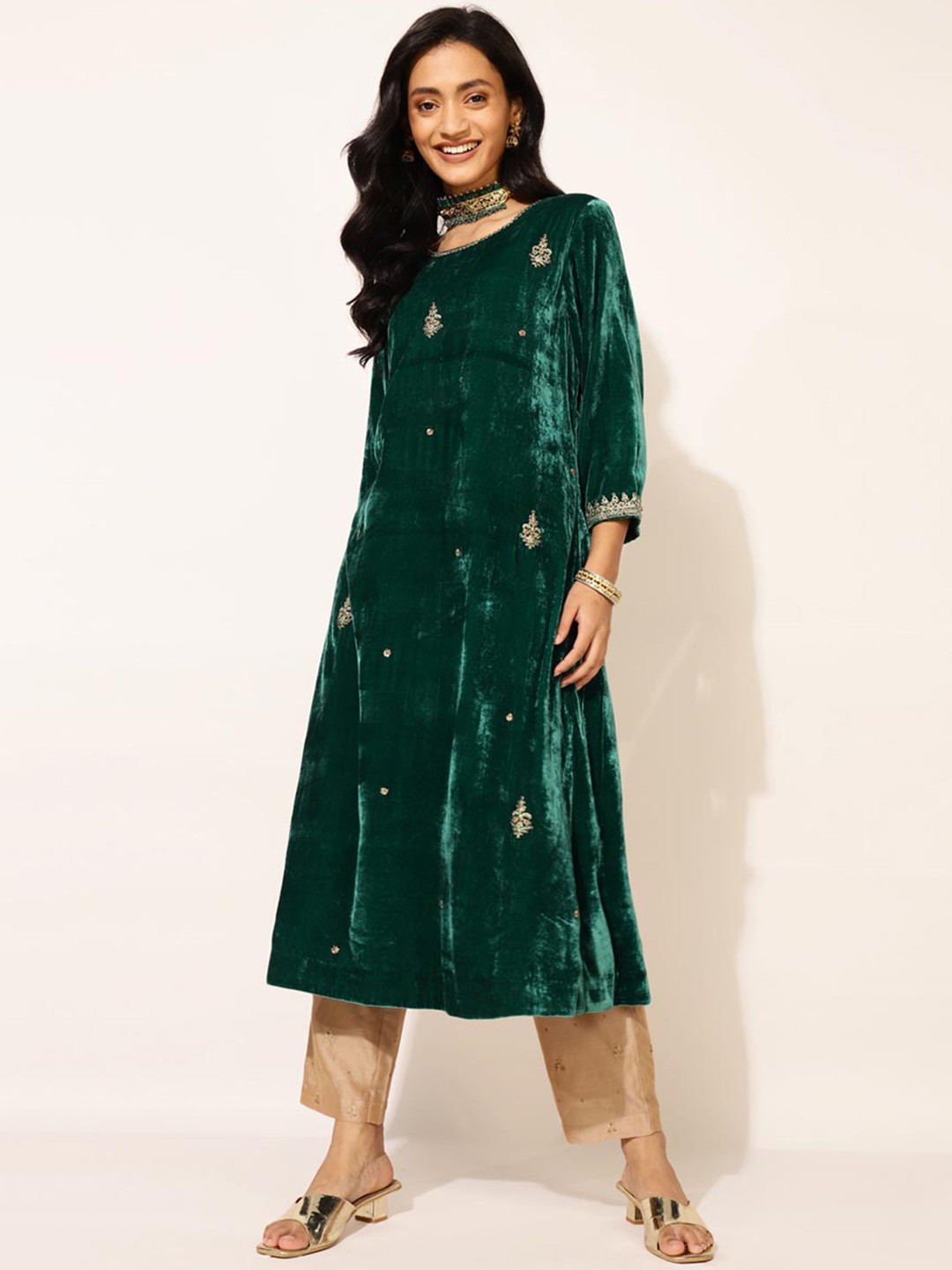 

Fabindia Floral Embroidered Thread Work Straight Kurta, Green