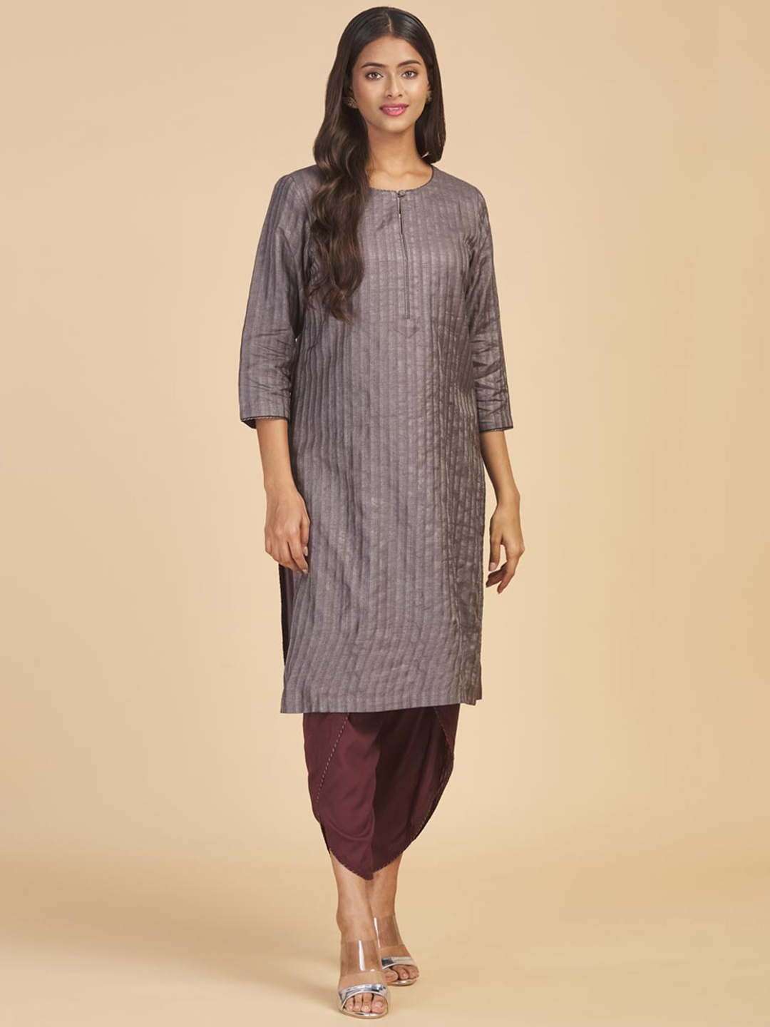 

Fabindia Striped Regular Round Neck Kurta, Grey