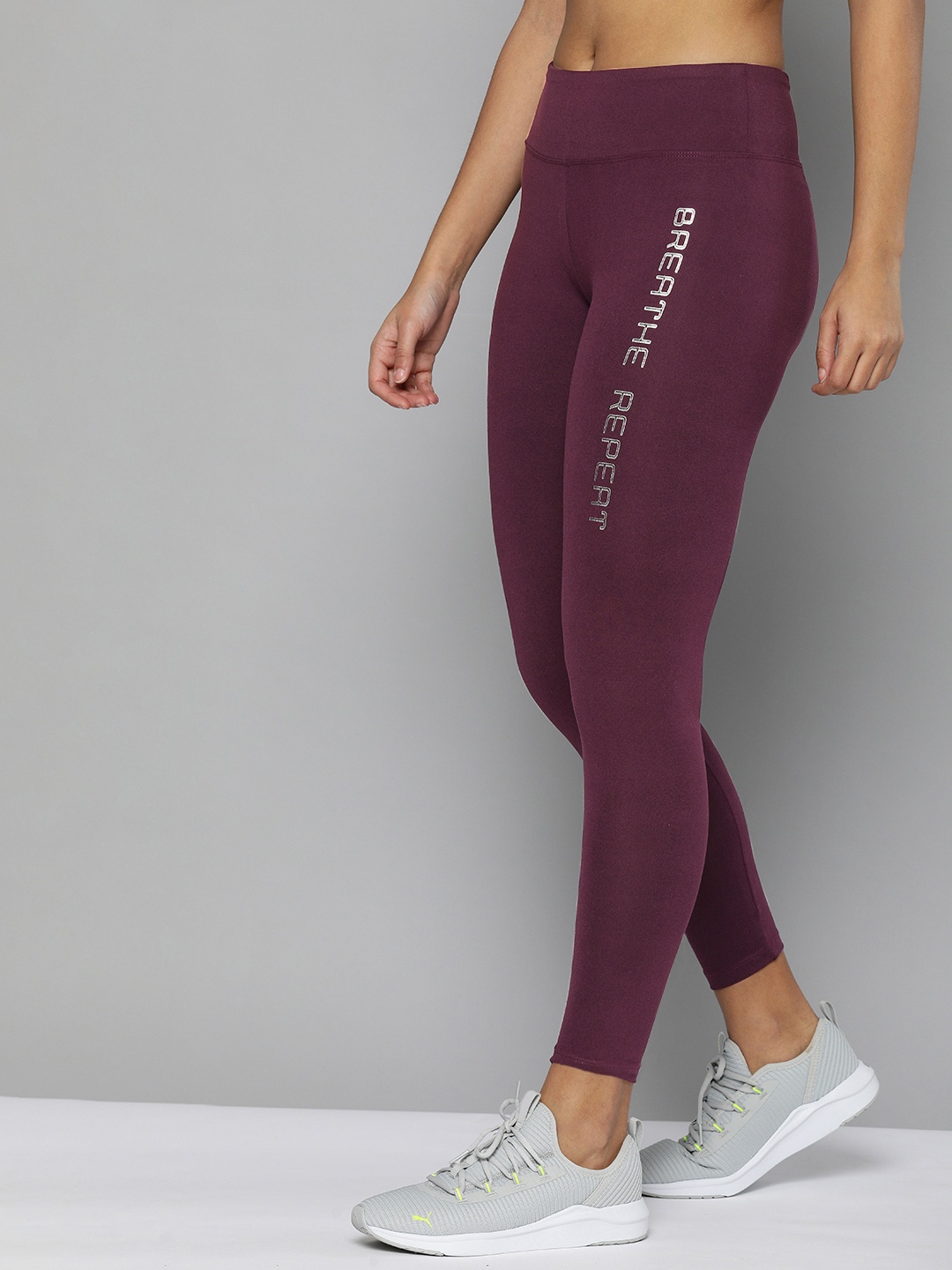 

HRX By Hrithik Roshan Women Purple Solid Training Tights