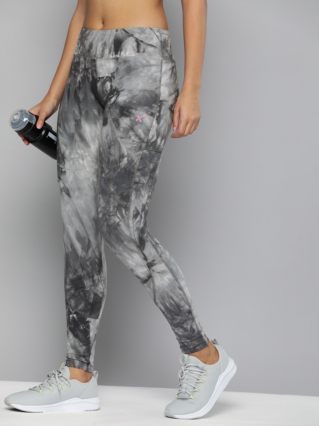 

HRX By Hrithik Roshan Women Grey Tie and Dye Print Training Tights