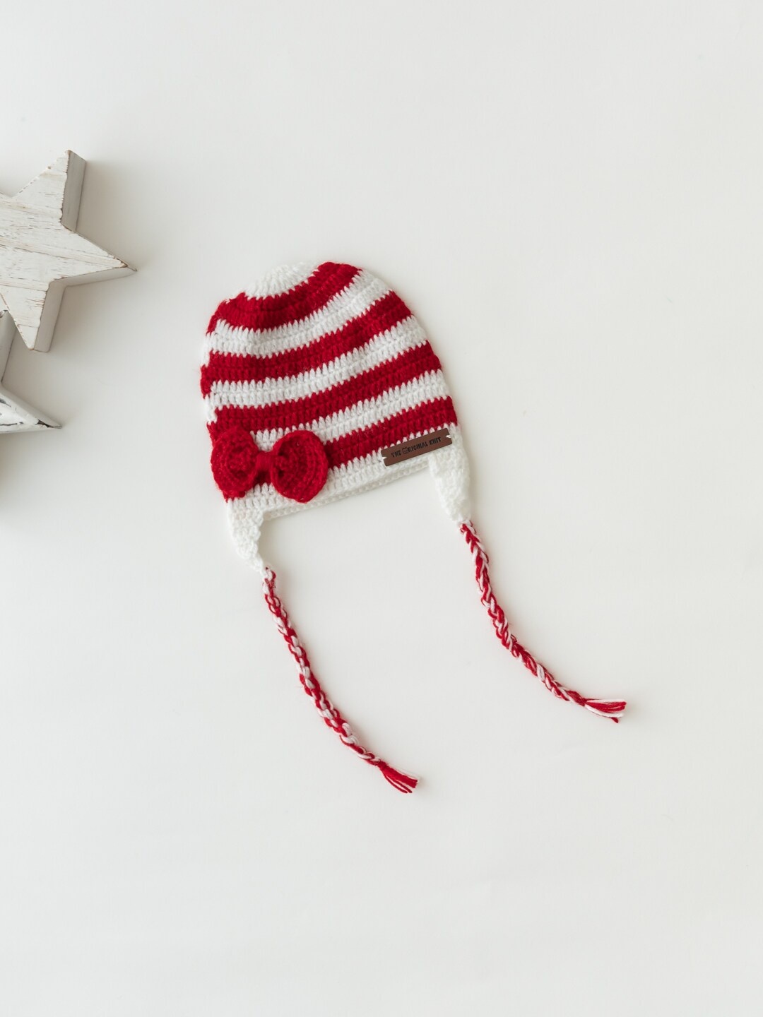 

The Original Knit Girls Red & White Self Design Acrylic Beanie Cap With Socks